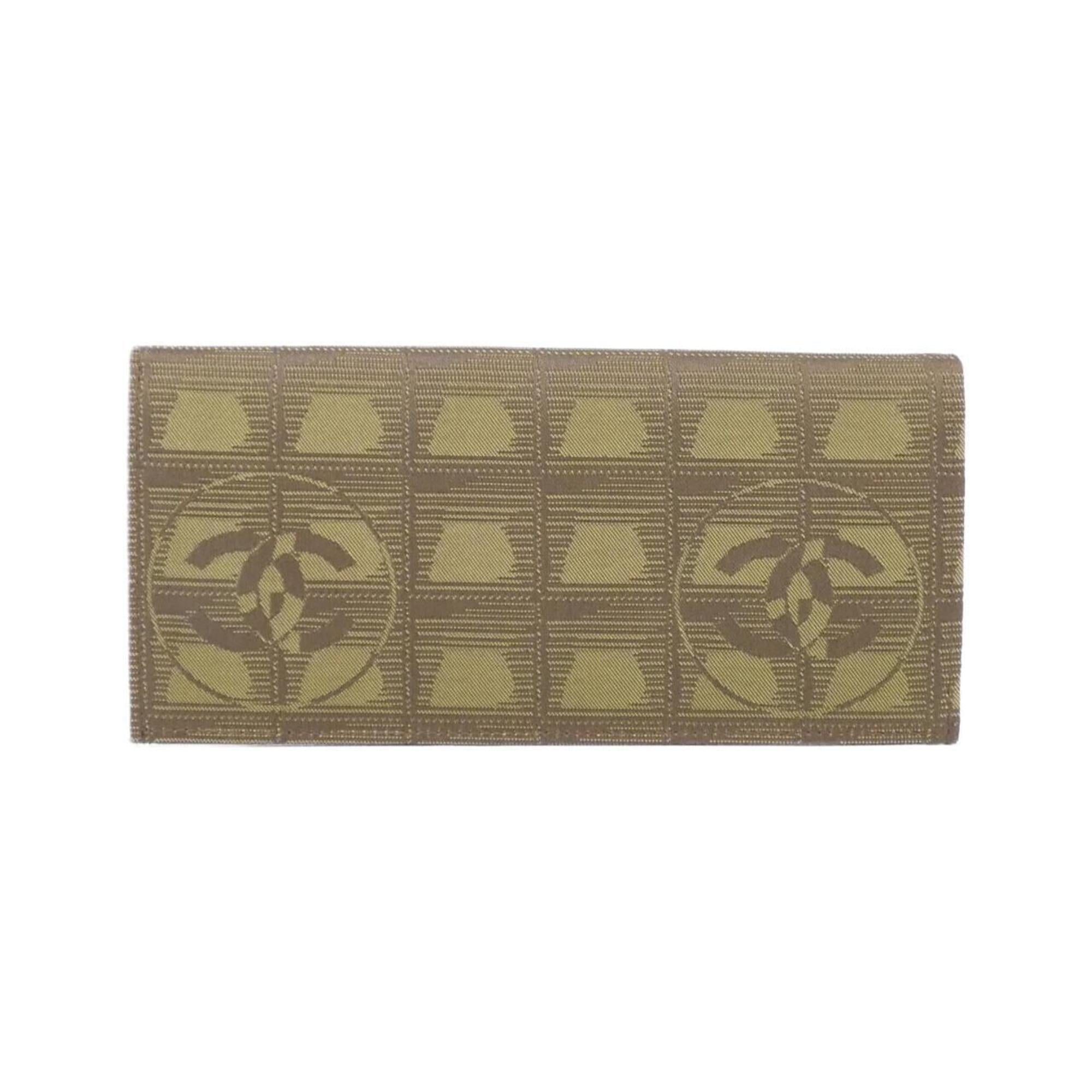 Chanel Green Khaki Nylon Long Wallet (Bi-Fold) (Pre-Owned)