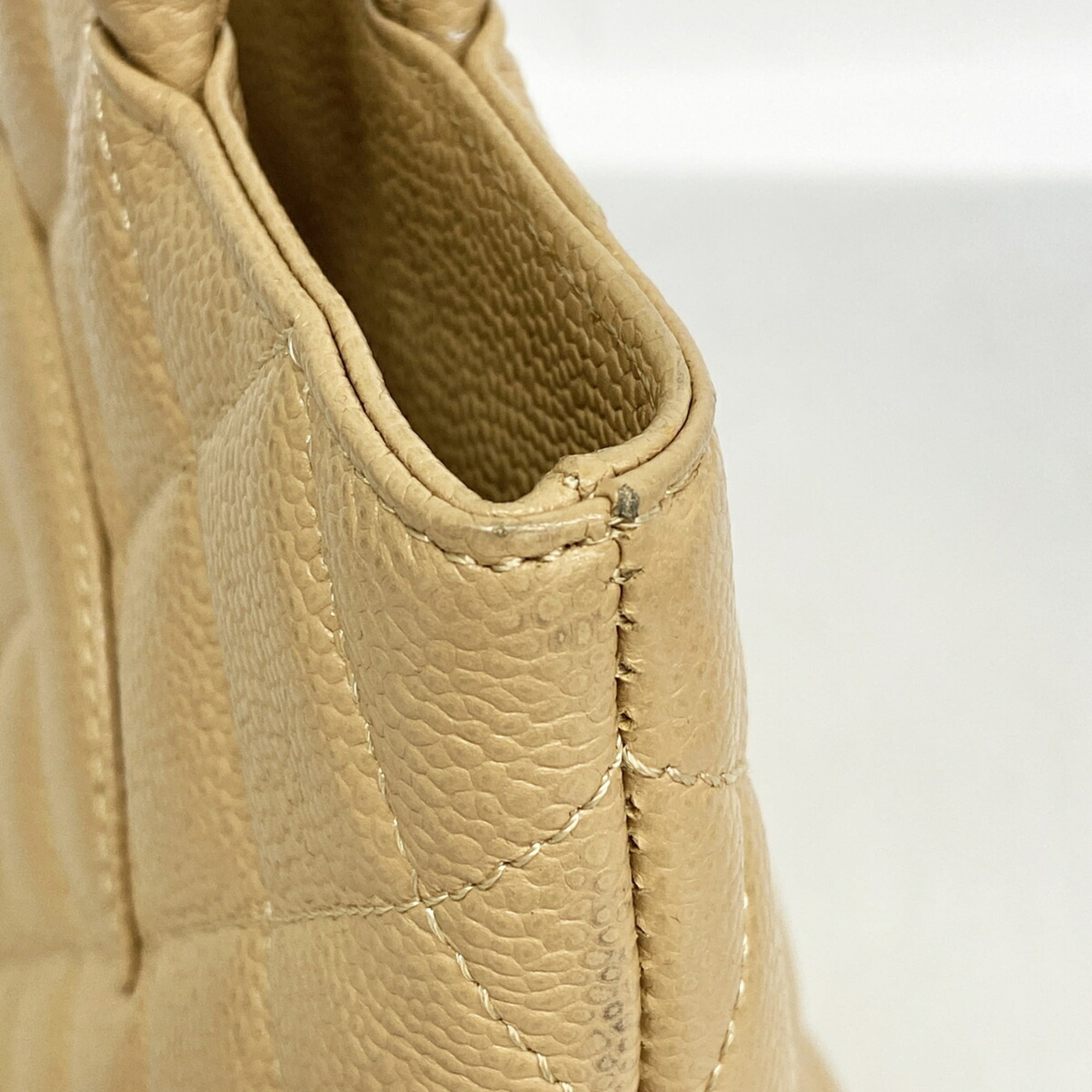 Chanel Beige Grained Calfskin Tote Bag (Pre-Owned)
