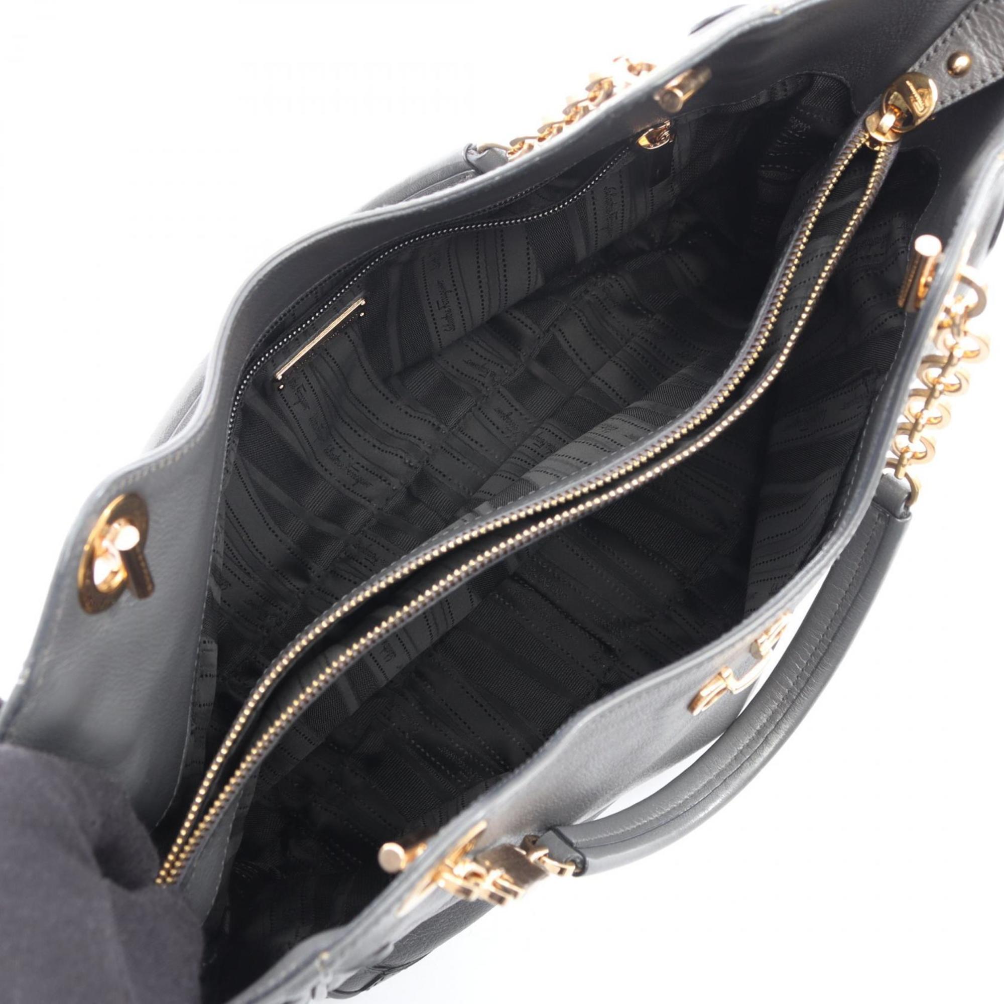Salvatore Ferragamo Gray Leather Handbag Tote Bag (Pre-Owned)