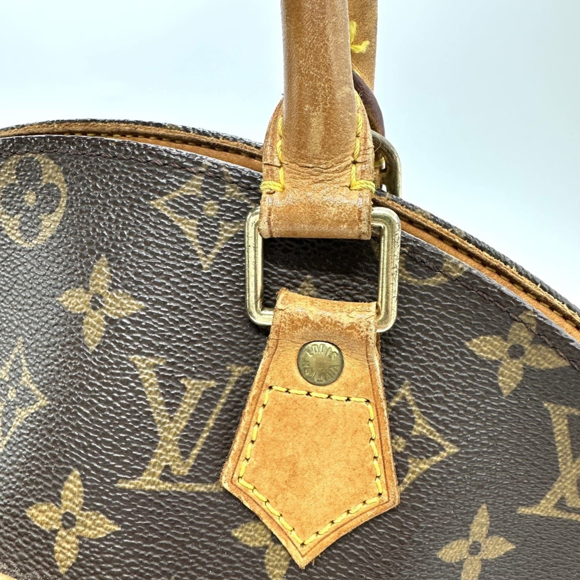 Louis Vuitton Brown Monogram Monogram Handbag (Pre-Owned)