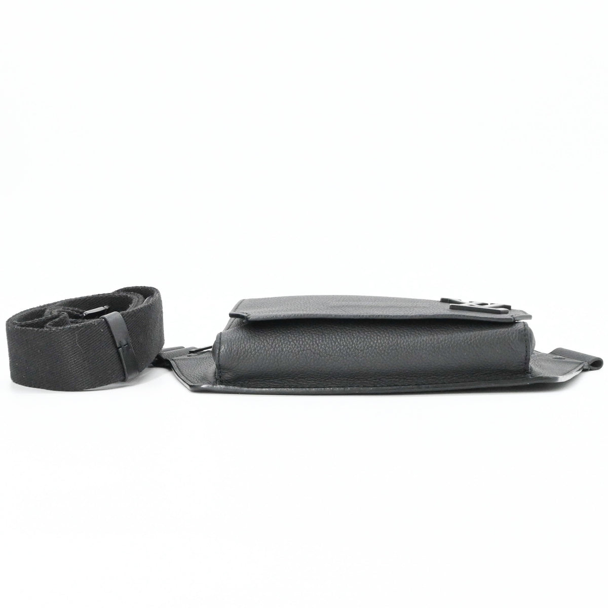 Louis Vuitton Black Noir Leather Shoulder Bag Sling Bag (Pre-Owned)