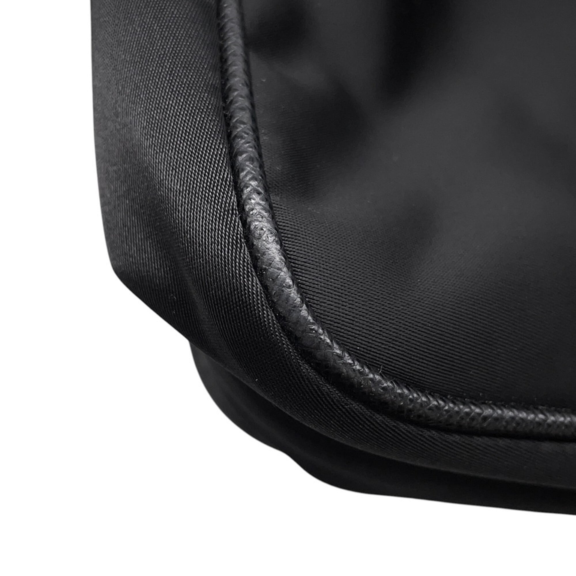 Prada Black Nylon Handbag Messenger Bag Shoulder Bag (Pre-Owned)