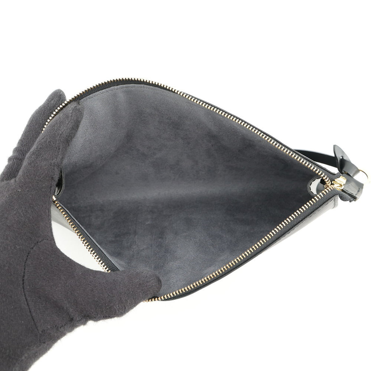 Louis Vuitton Epi Black Noir Epi Leather Handbag Pochette (Pre-Owned)
