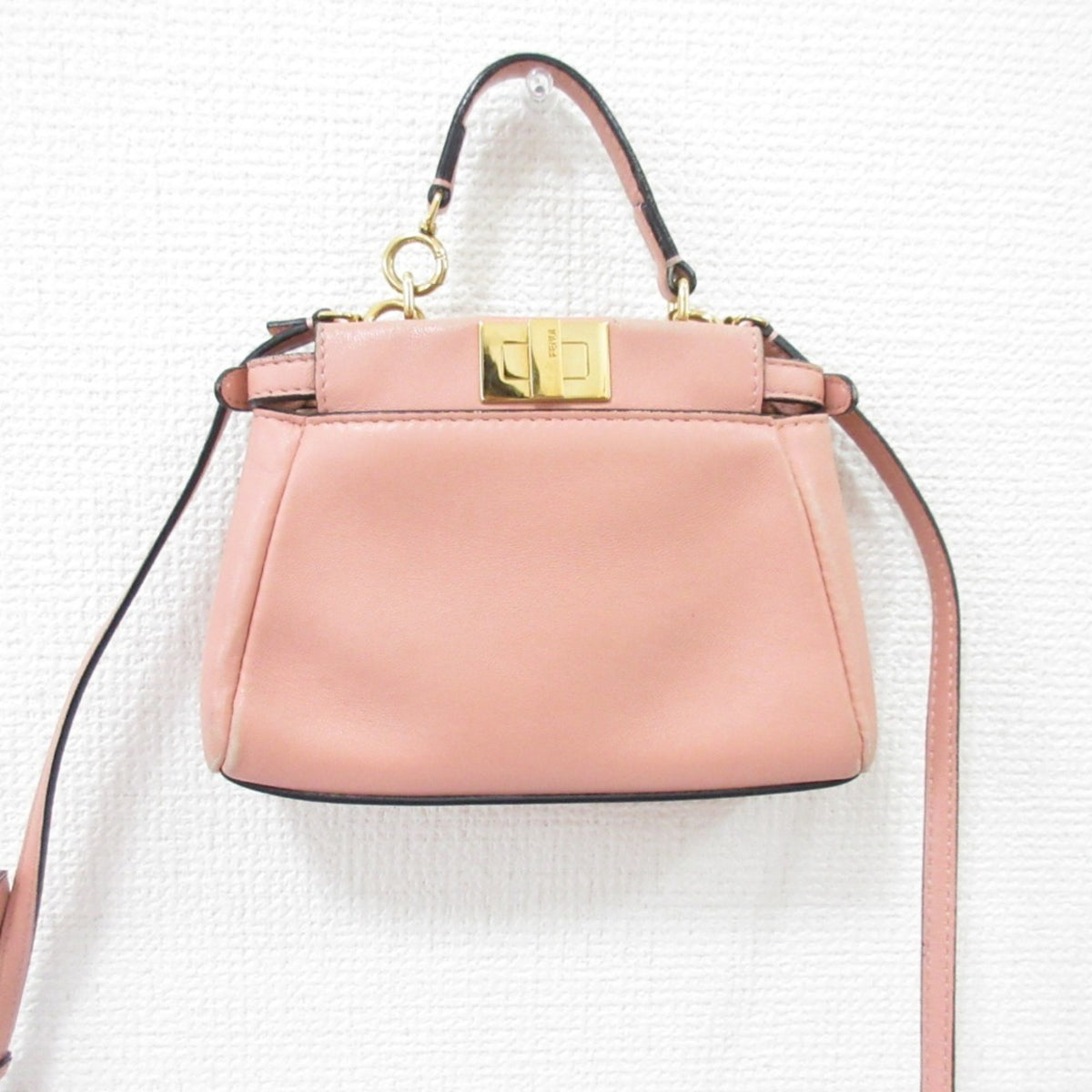Fendi Pink Shoulder Bag (Pre-Owned)