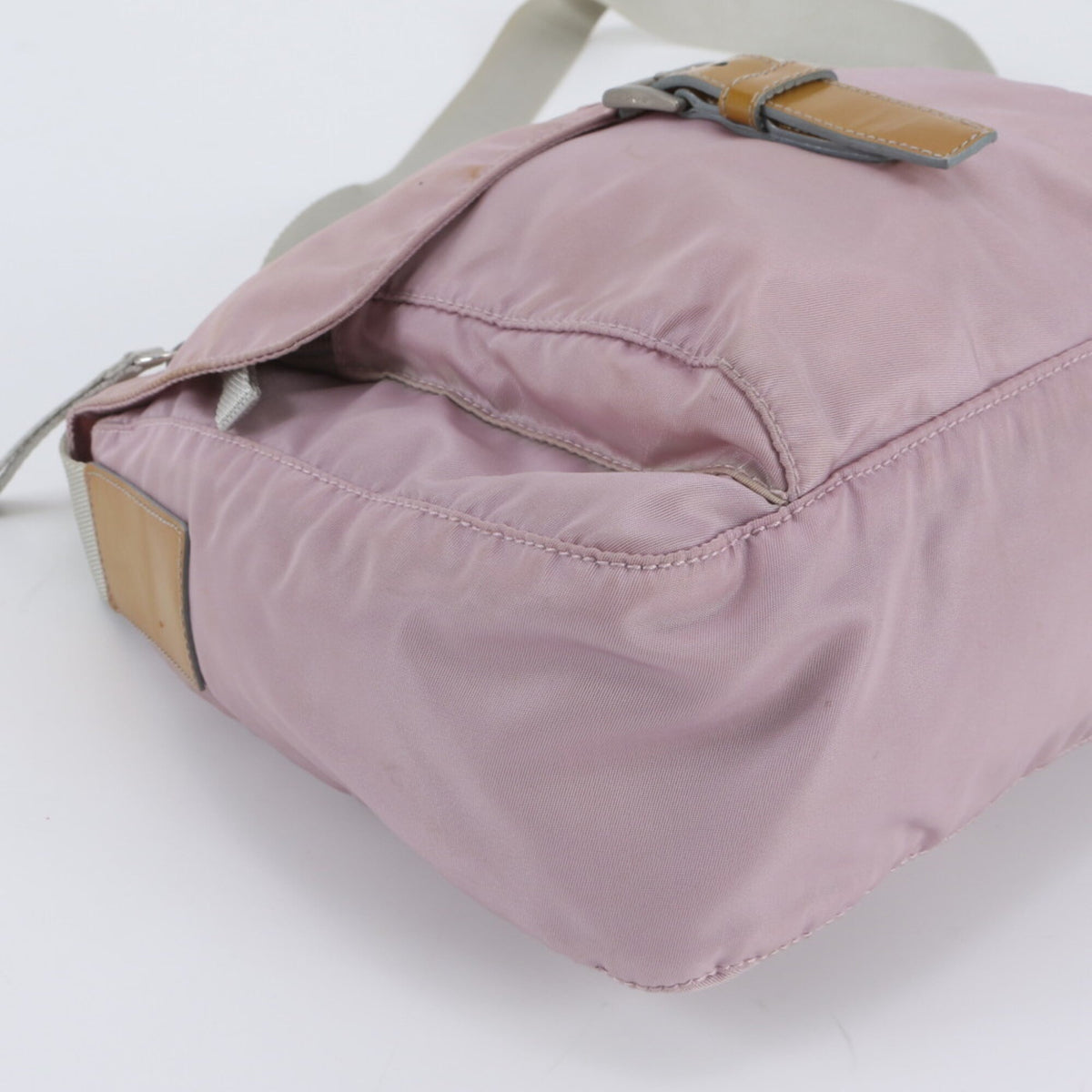 Prada Light Pink Leather Nylon Messenger Bag Shoulder Bag (Pre-Owned)