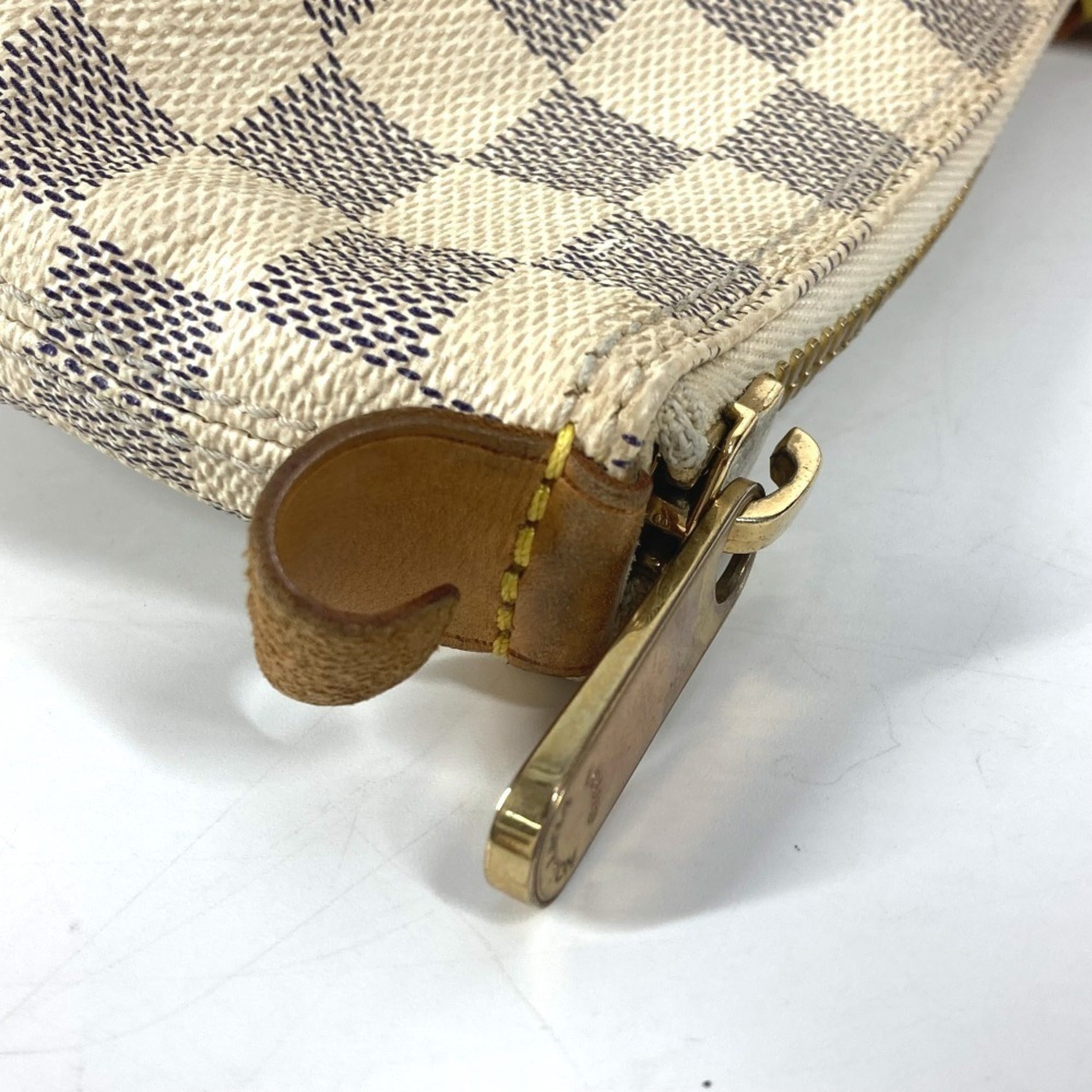 Louis Vuitton White Damier Azur Shoulder Bag Tote Bag (Pre-Owned)
