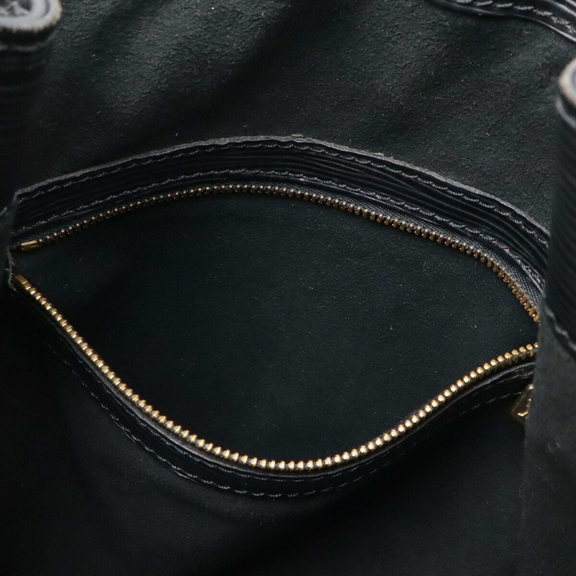 Louis Vuitton Noir Epi Leather Shoulder Bag (Pre-Owned)