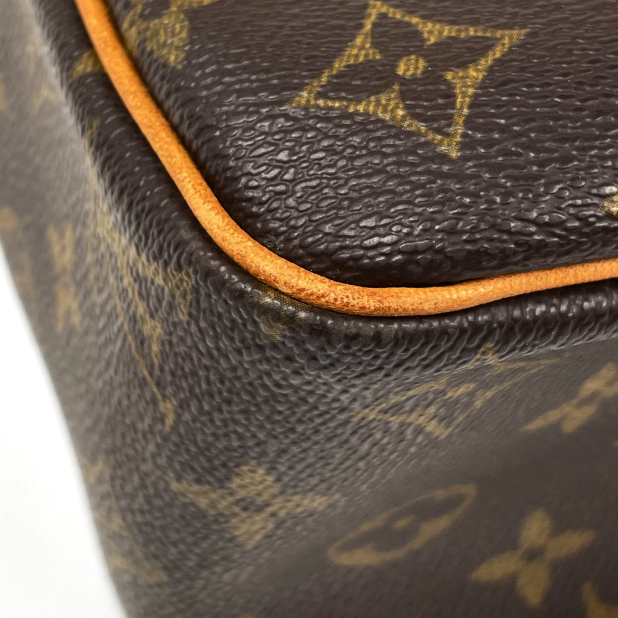 Louis Vuitton Brown Monogram Shoulder Bag (Pre-Owned)