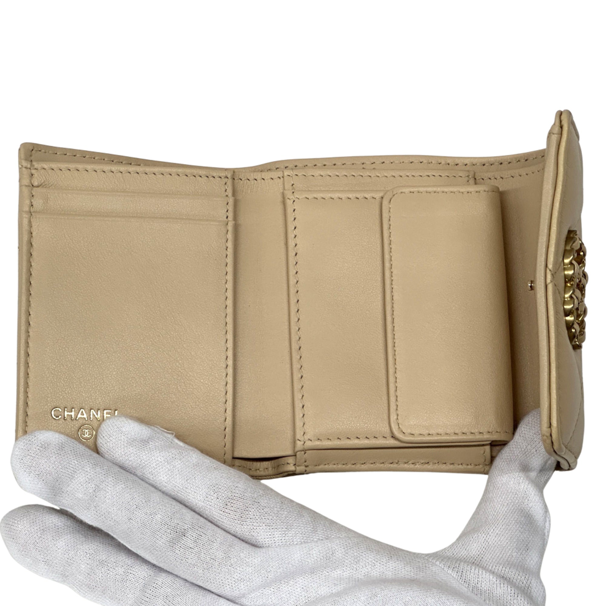 Chanel Beige Gold Leather Wallet (Bi-Fold) (Pre-Owned)