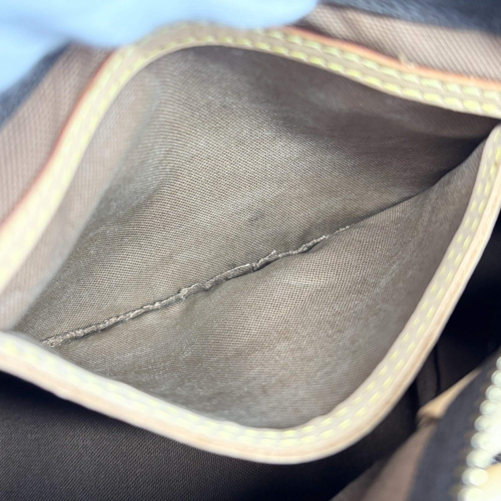 Louis Vuitton Brown Monogram Boston Bag Handbag (Pre-Owned)