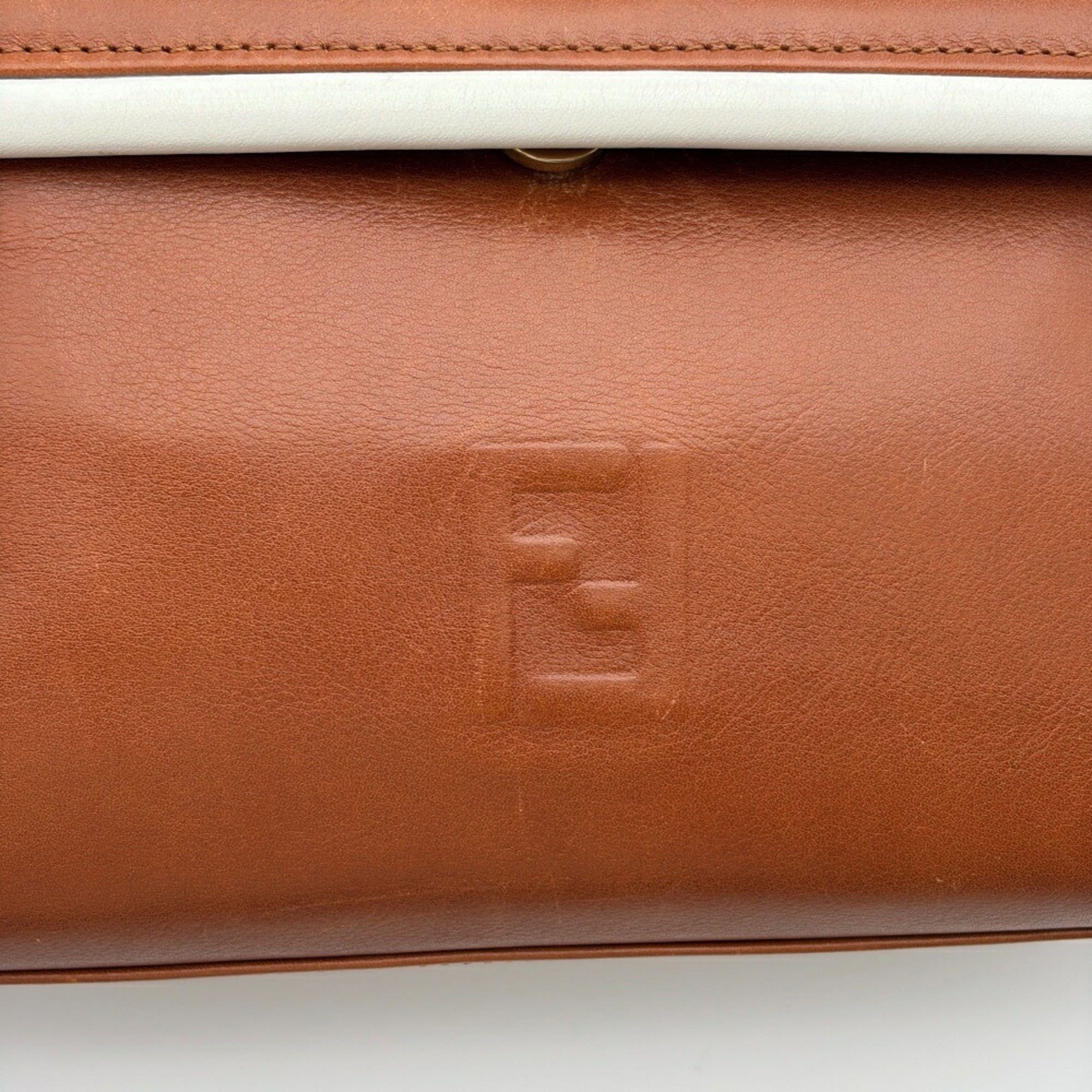 Fendi Brown White Leather Handbag (Pre-Owned)