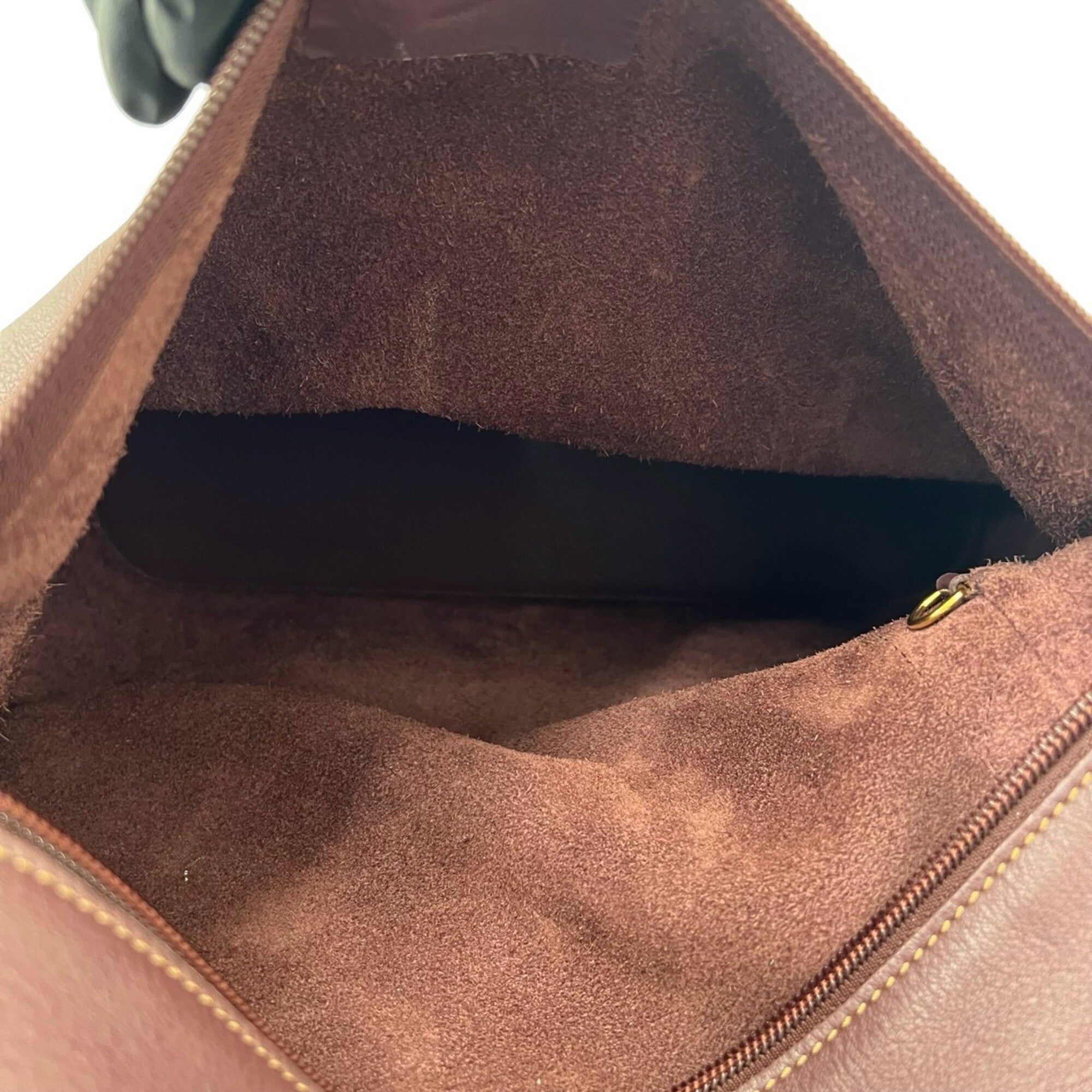 Loewe Red Color Wine Leather Shoulder Bag (Pre-Owned)