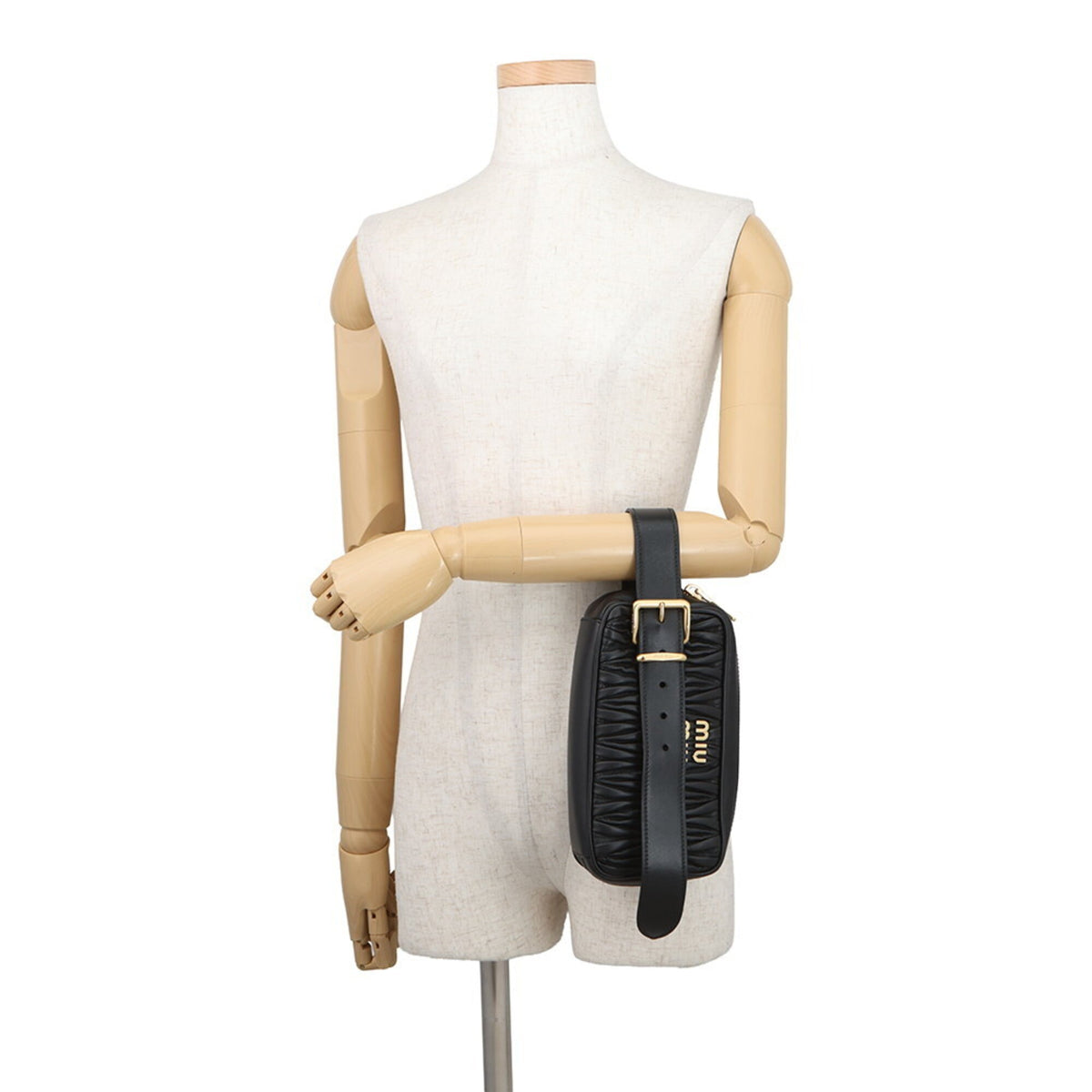 Miu Miu Matelasse Black Leather Clutch Bag Handbag (Pre-Owned)