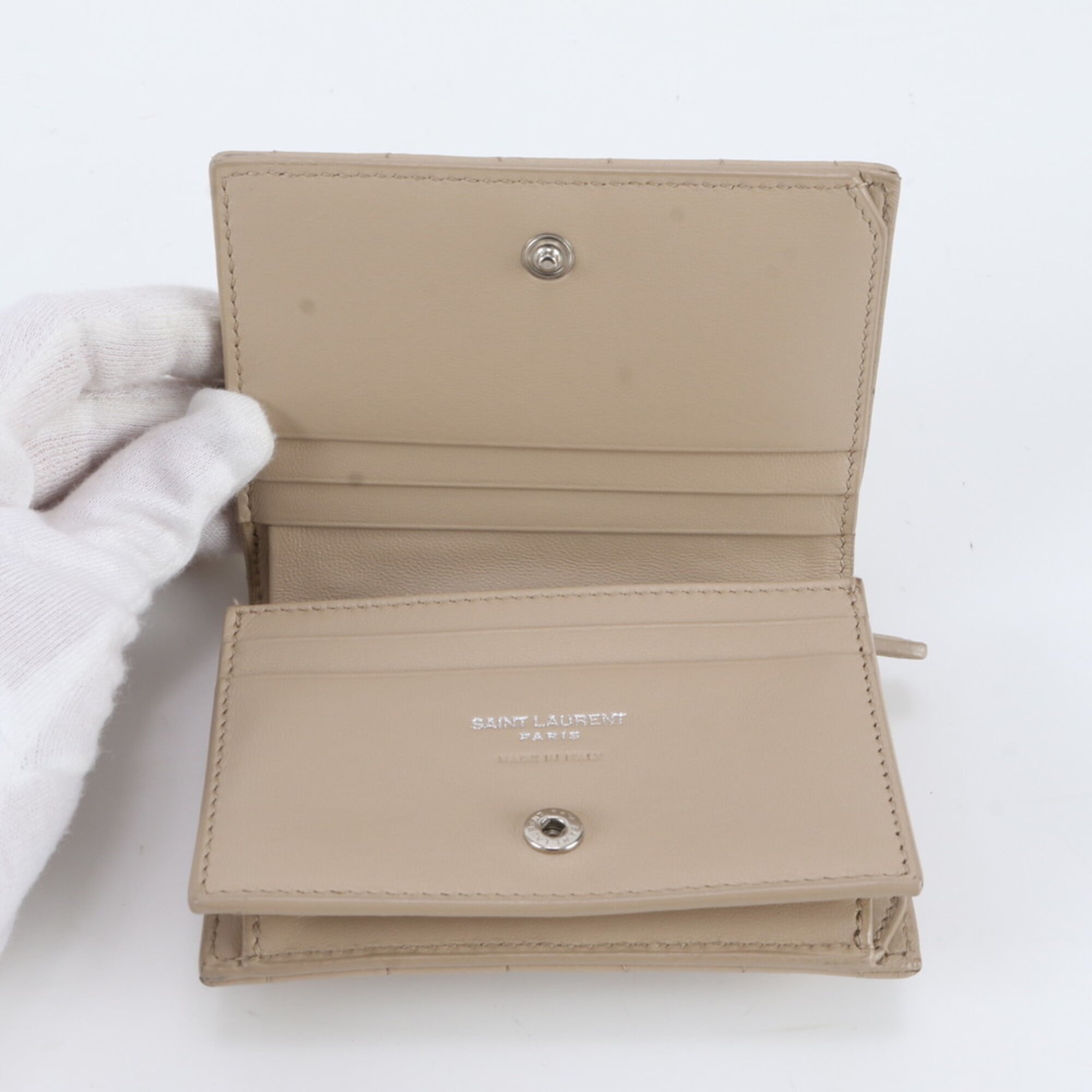 Yves Saint Laurent Beige Leather Wallet (Bi-Fold) (Pre-Owned)