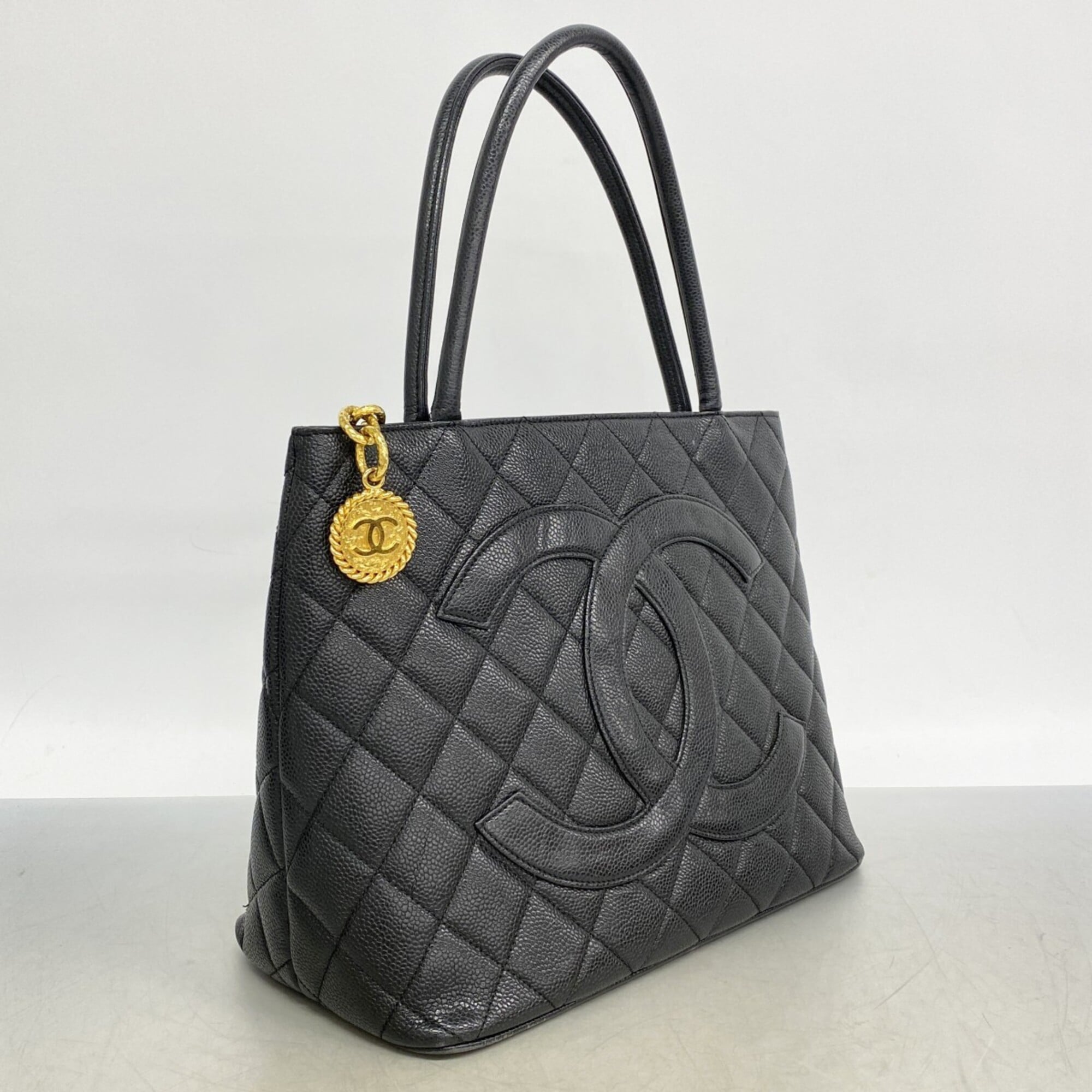 Chanel Black Grained Calfskin Tote Bag (Pre-Owned)