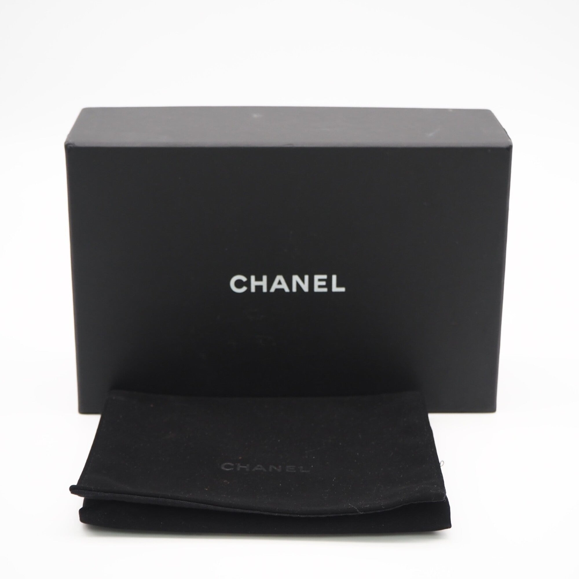 Chanel Matelasse Black Grained Calfskin Shoulder Bag (Pre-Owned)
