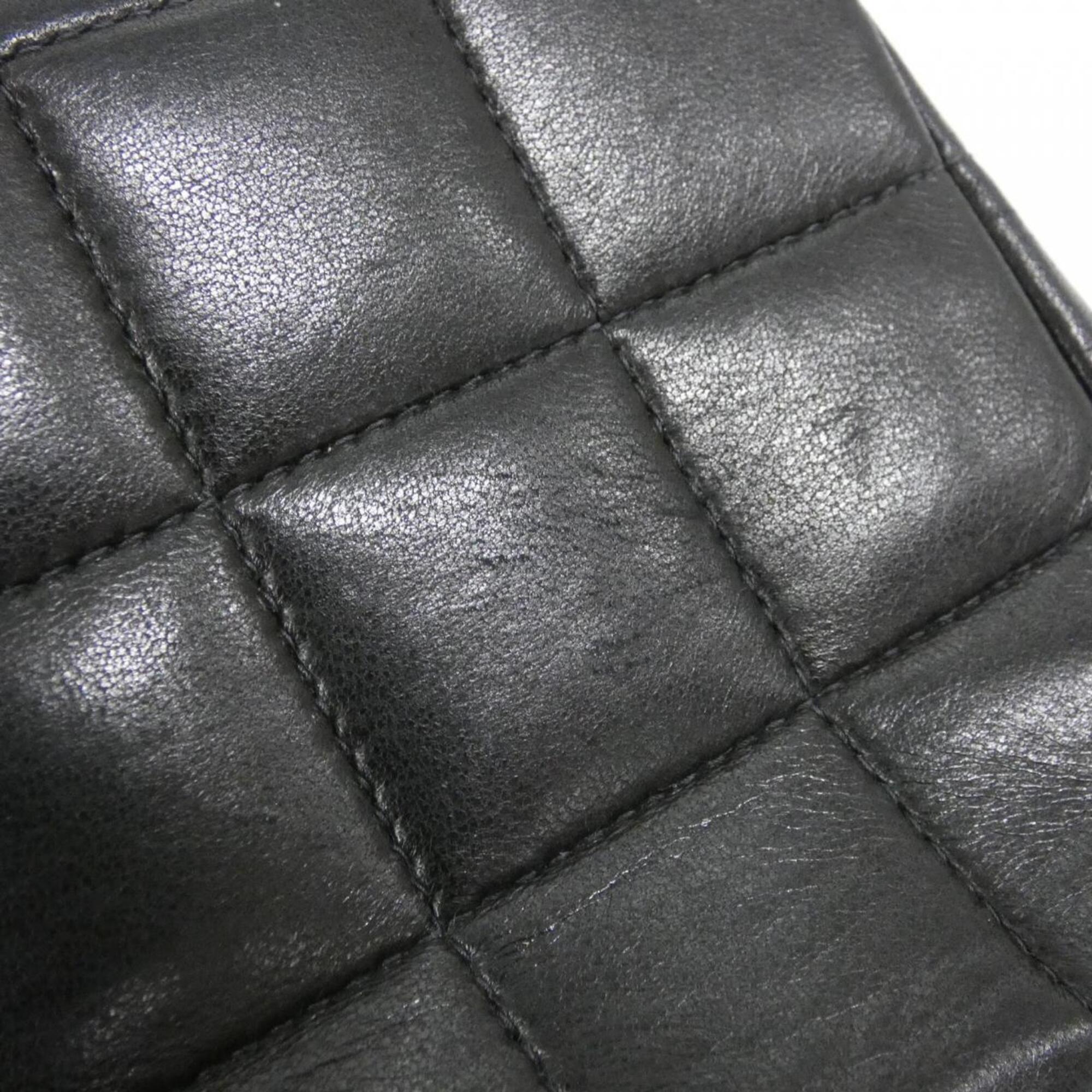 Chanel Black Leather Shoulder Bag (Pre-Owned)