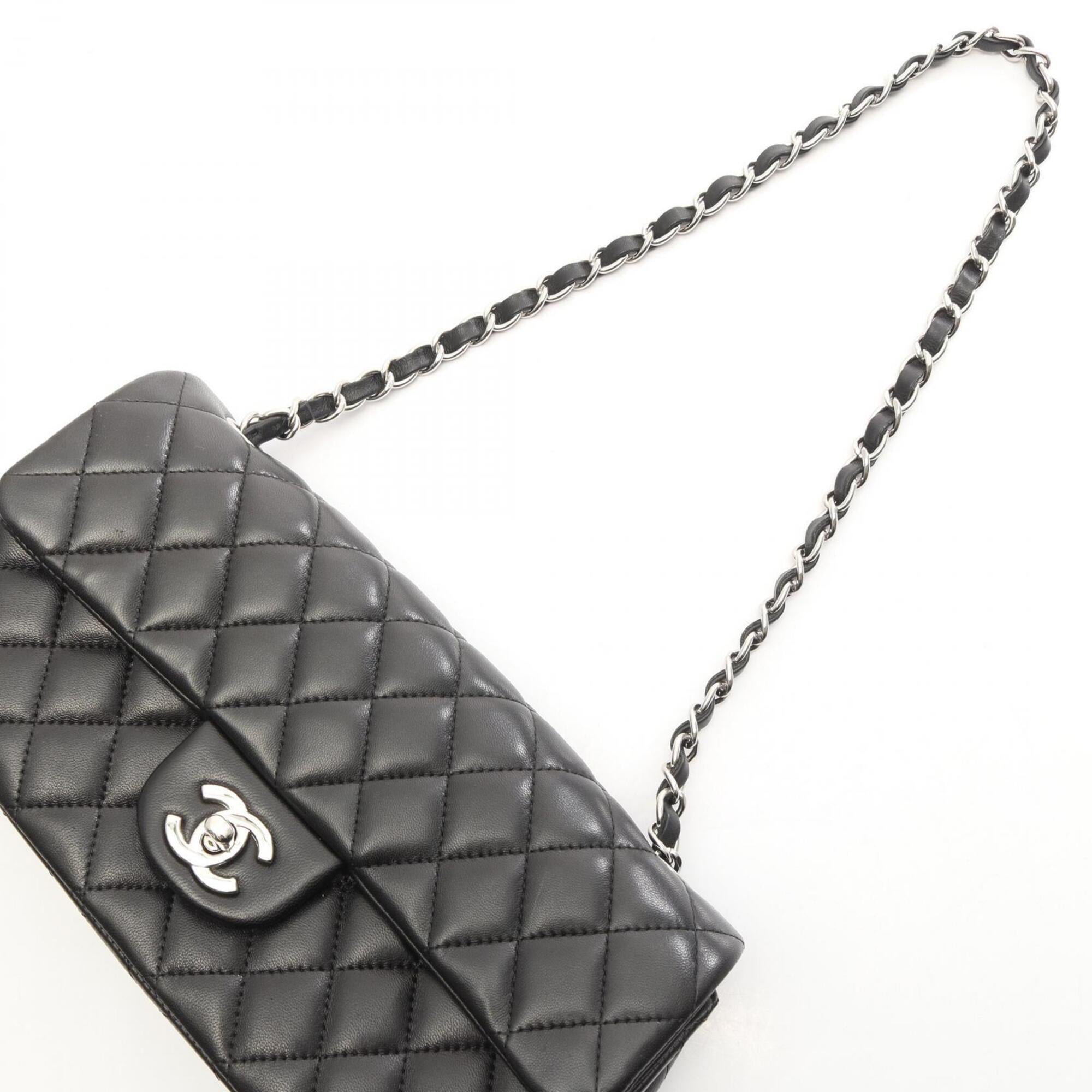 Chanel Black Leather Handbag Shoulder Bag (Pre-Owned)