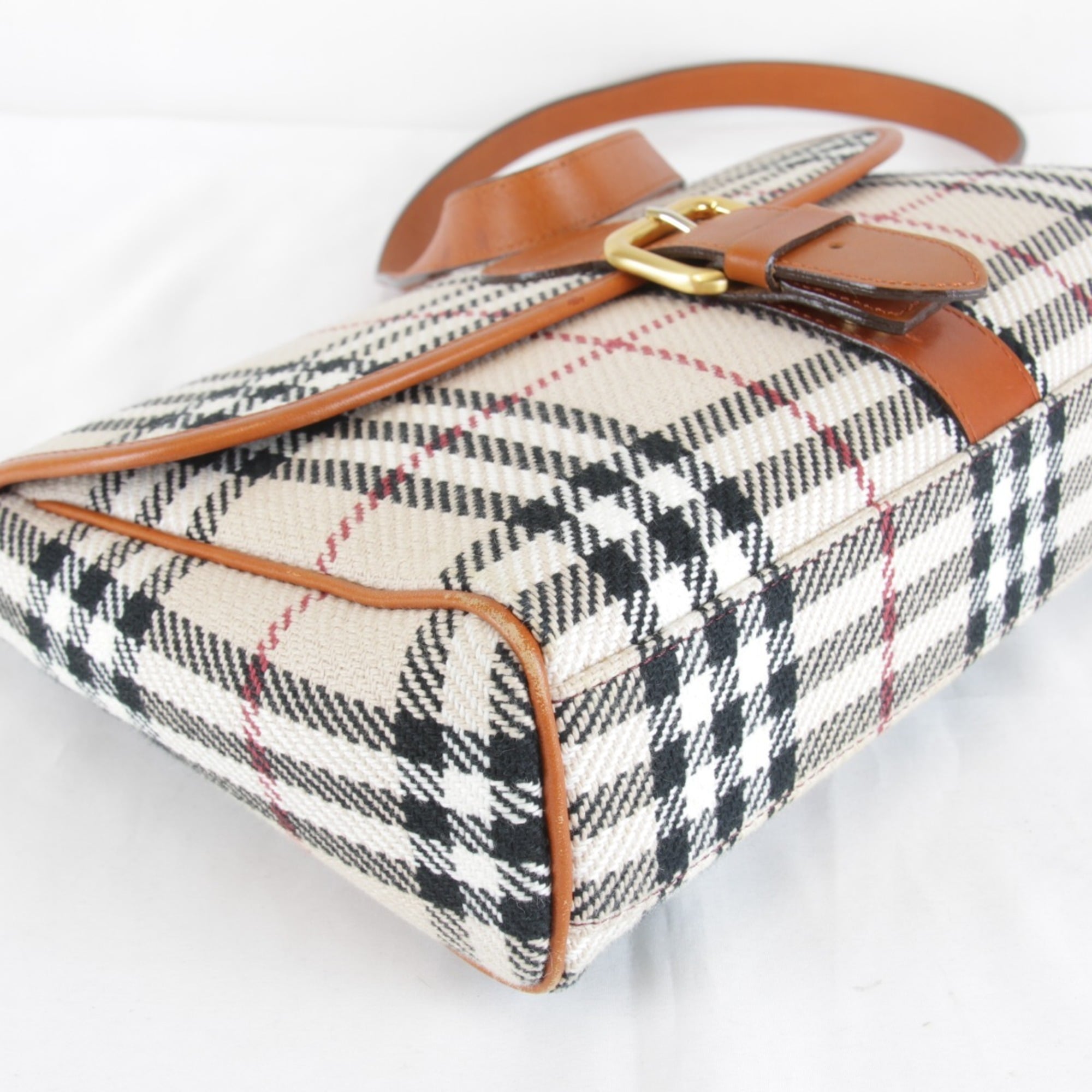 Burberry Beige Canvas Shoulder Bag (Pre-Owned)