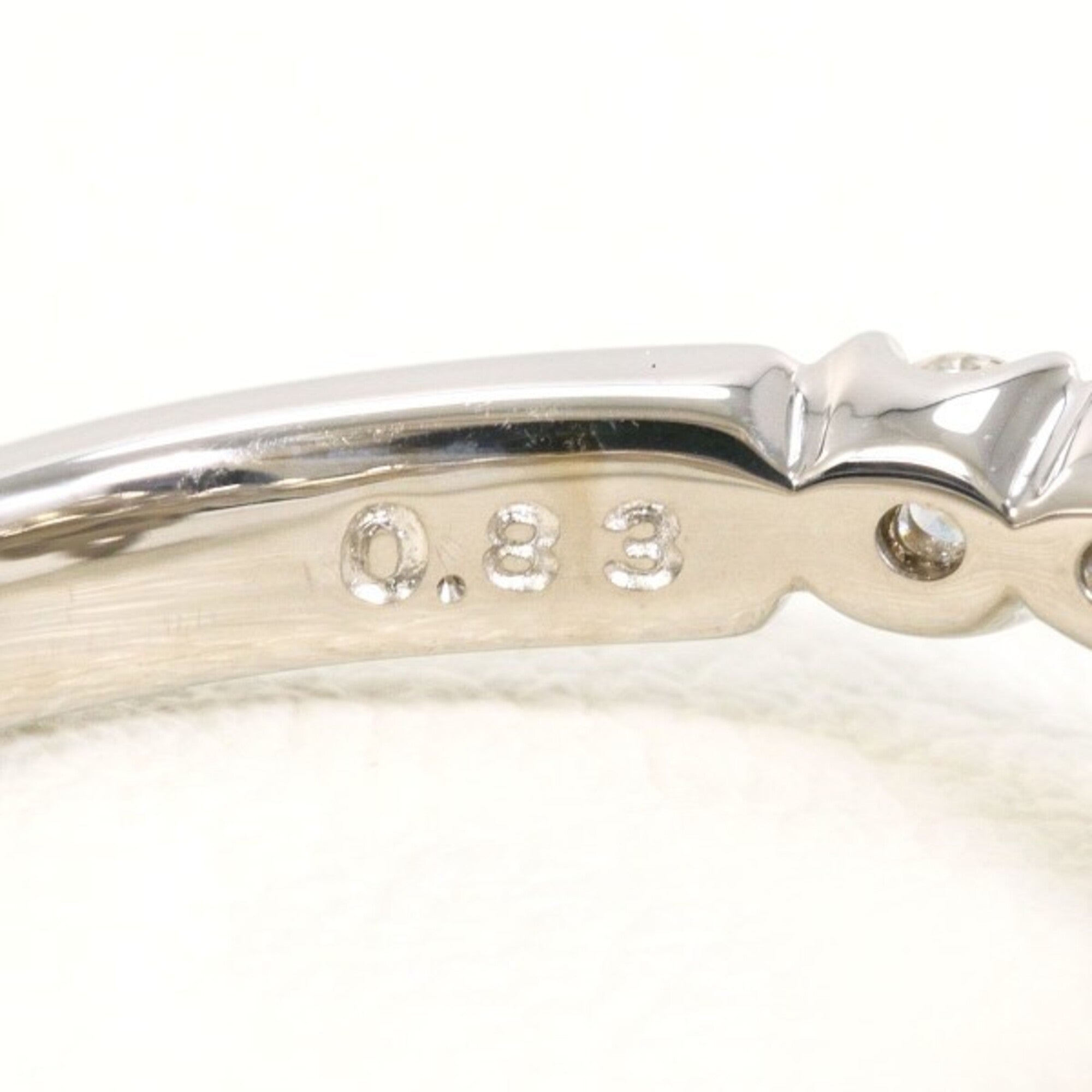 Unbranded White Gold White Gold (18K) Band Ring (Pre-Owned)
