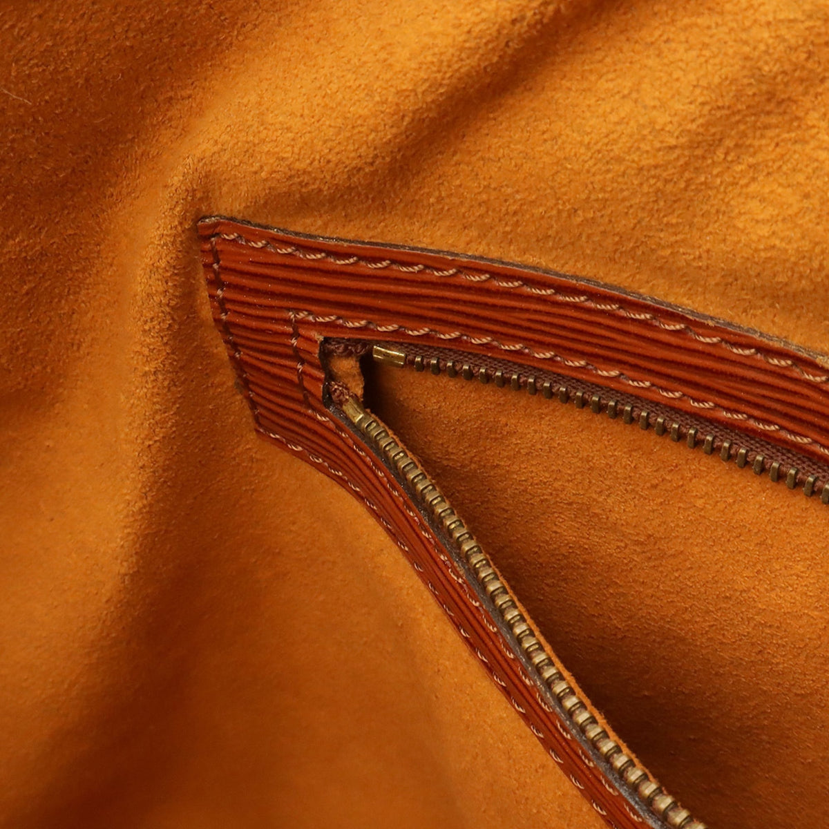 Louis Vuitton Kenyan Brown Epi Leather Shoulder Bag (Pre-Owned)