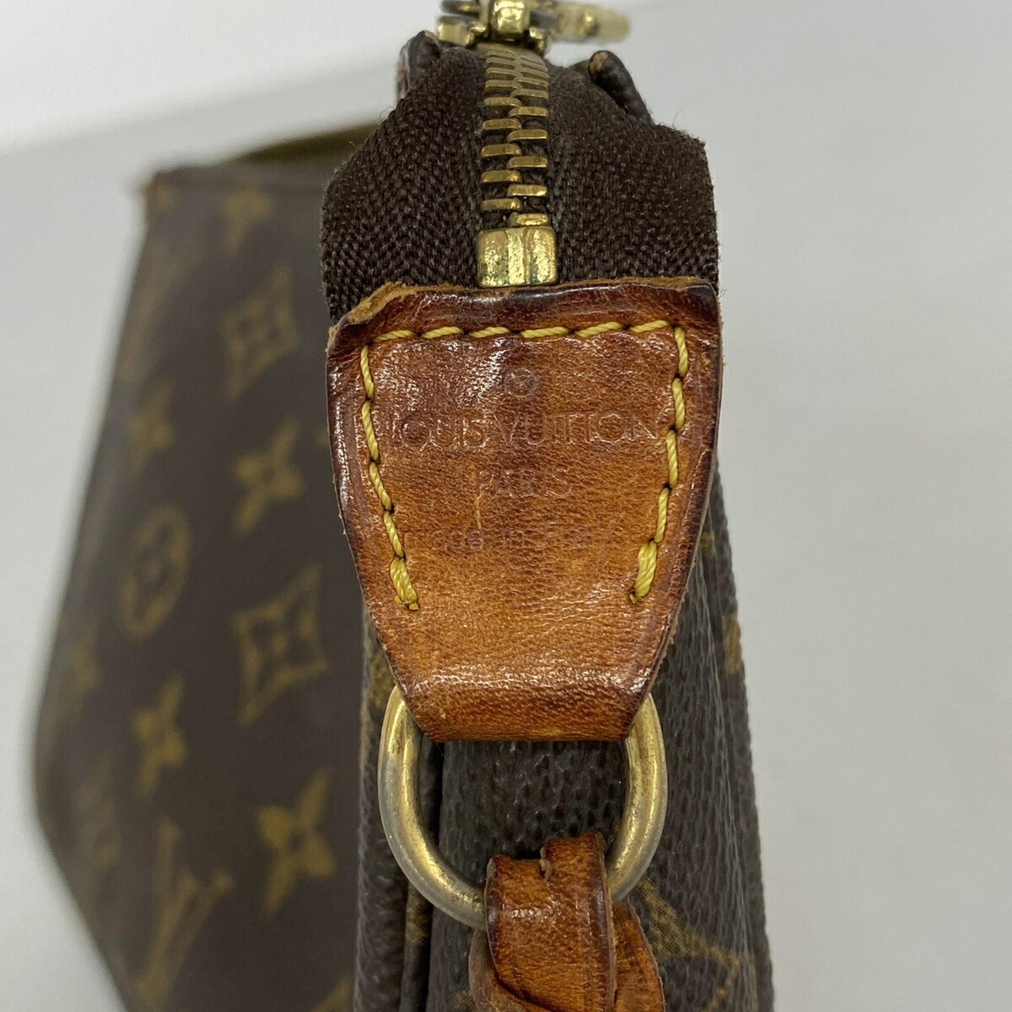 Louis Vuitton Brown Pouch (Pre-Owned)