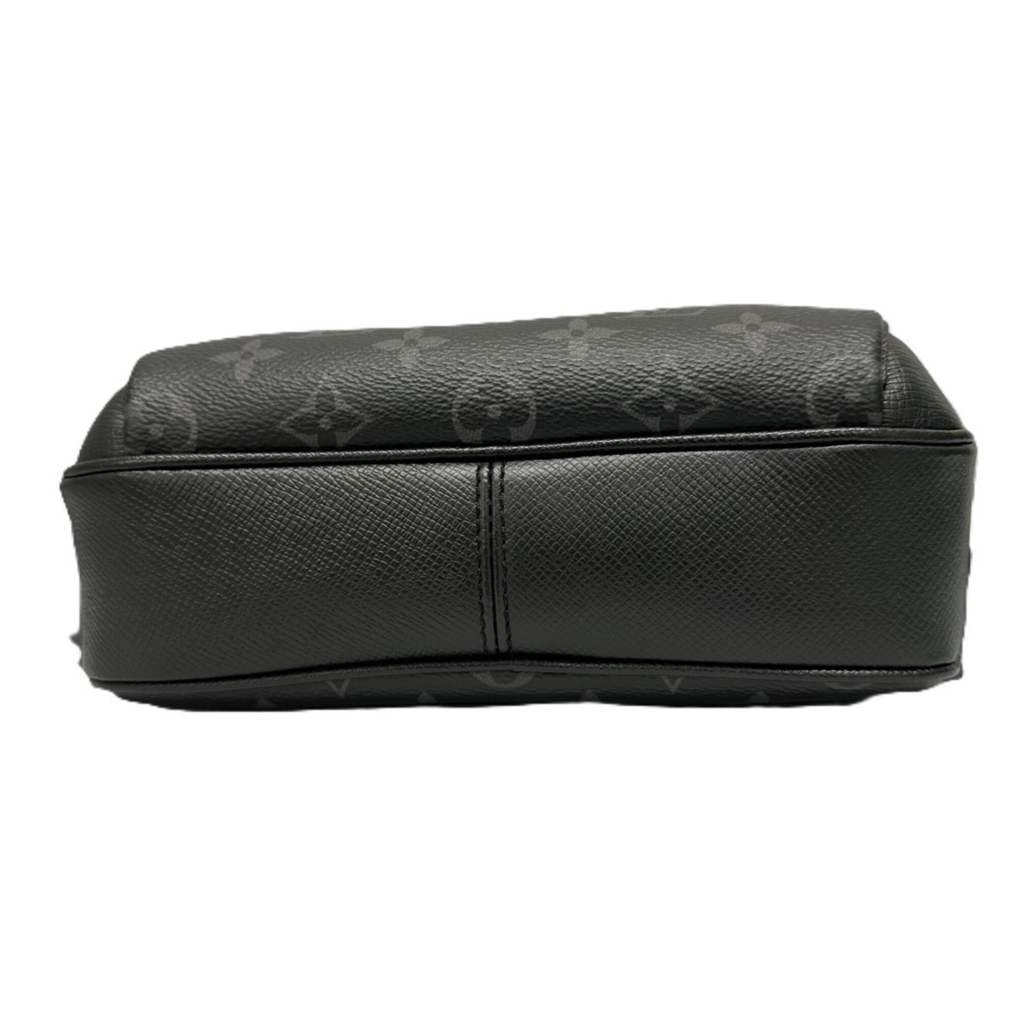 Louis Vuitton Taigarama Black Taigarama Leather Fanny Pack (Pre-Owned)