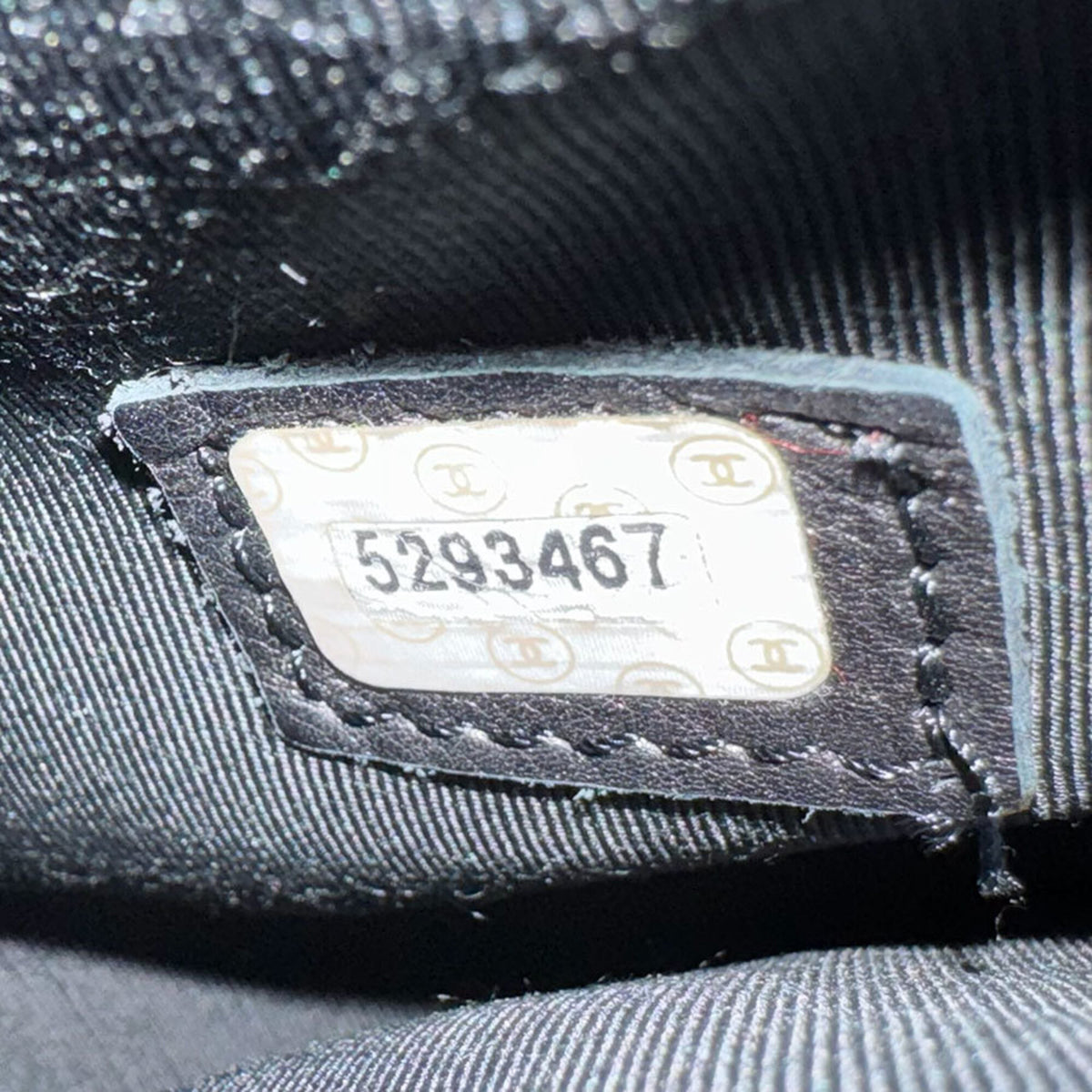 Chanel Black Leather Handbag (Pre-Owned)