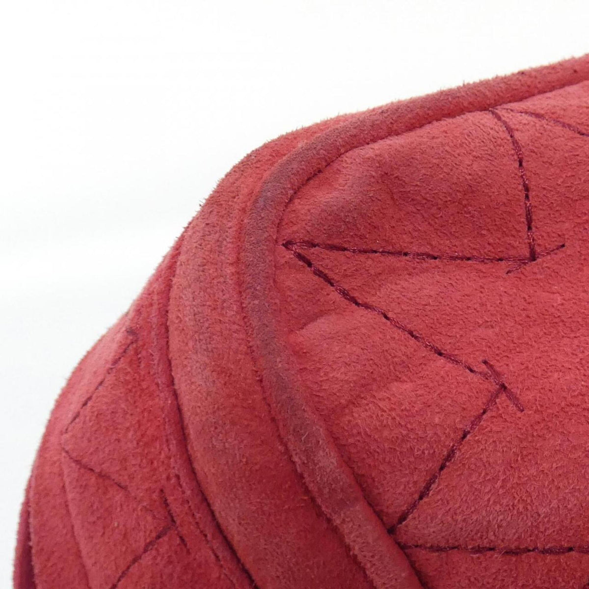 Loewe Red Color White Suede Handbag (Pre-Owned)