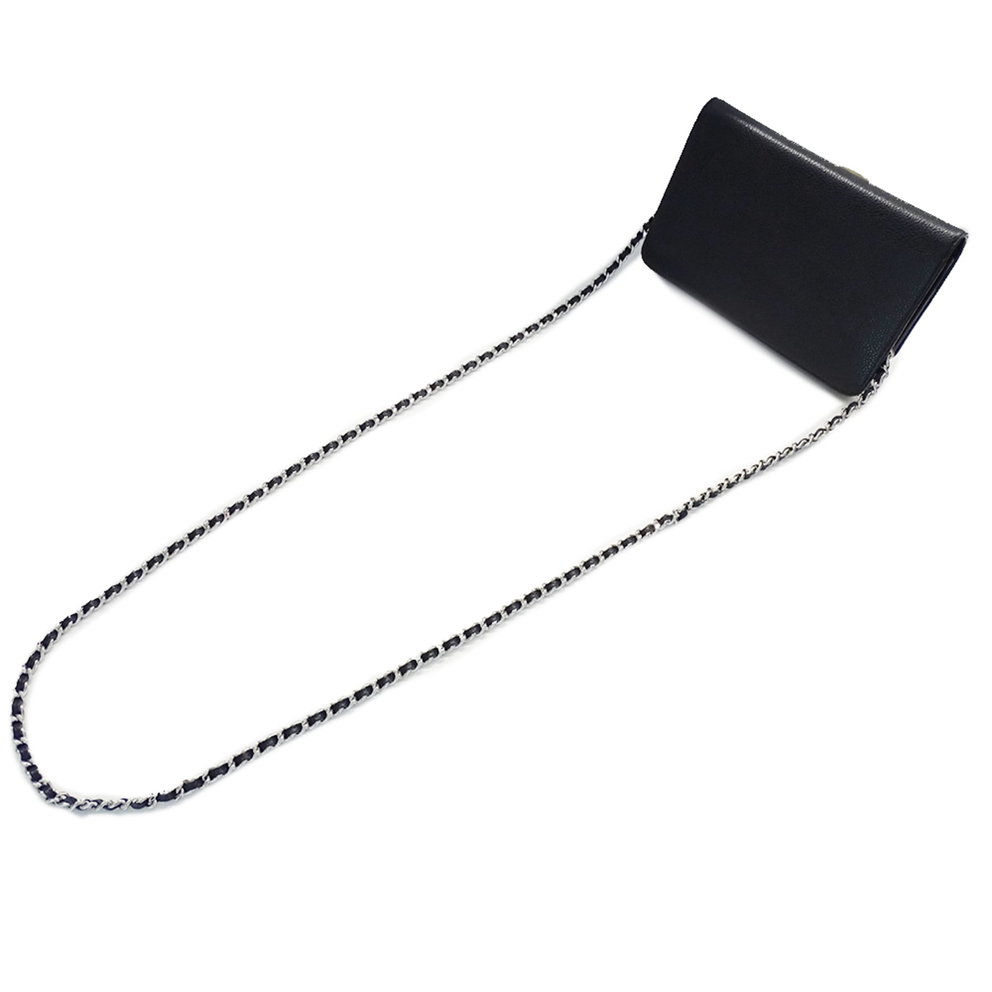 Chanel Black Grained Calfskin Handbag (Pre-Owned)