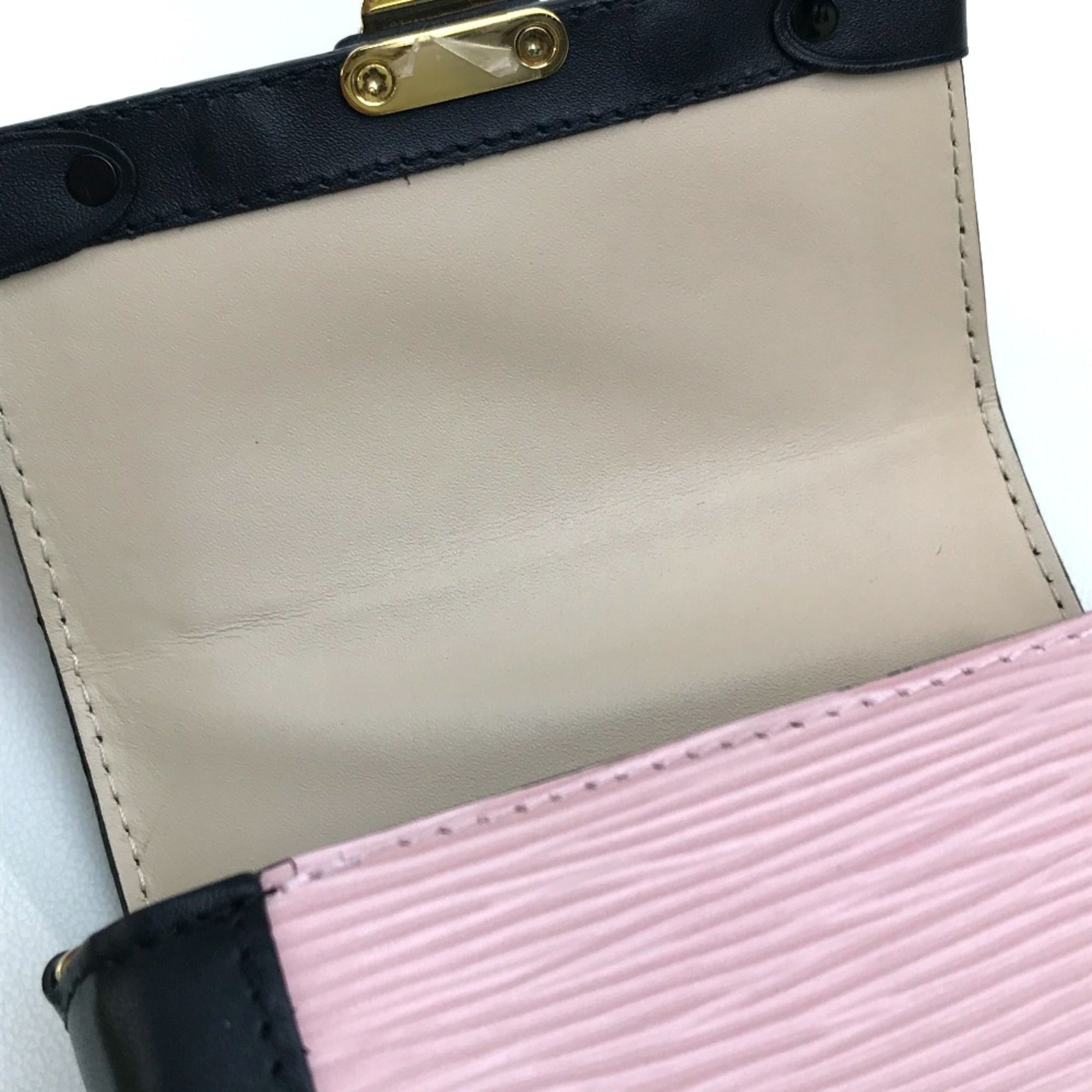 Louis Vuitton Rose Ballerine Epi Leather Pochette Shoulder Bag (Pre-Owned)