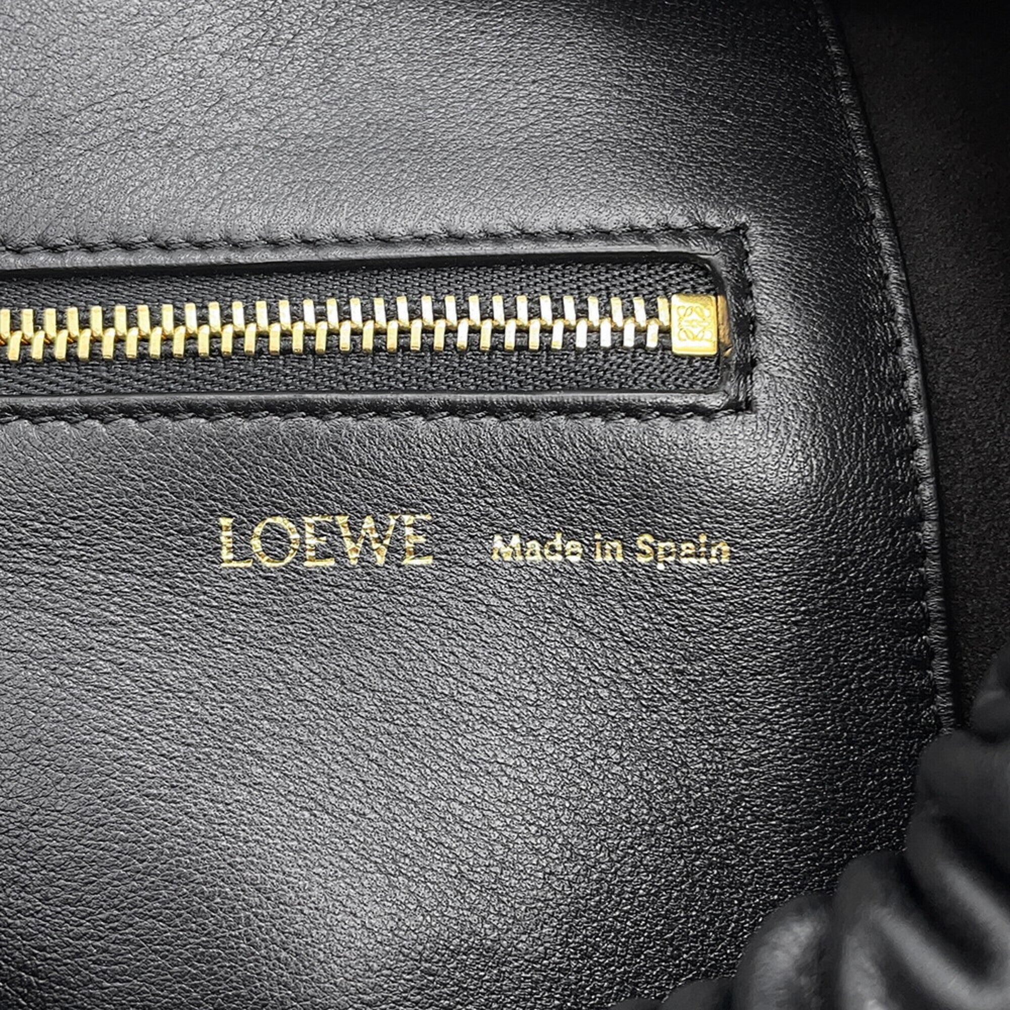 Loewe Black Leather Shoulder Bag (Pre-Owned)