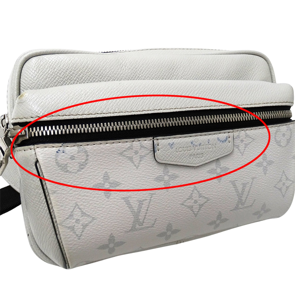 Louis Vuitton White Taigarama Handbag Sling Bag (Pre-Owned)