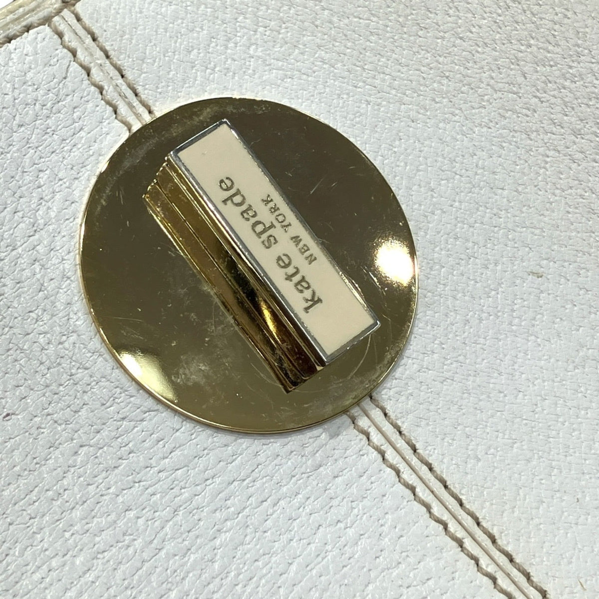 Kate Spade White Leather Handbag (Pre-Owned)