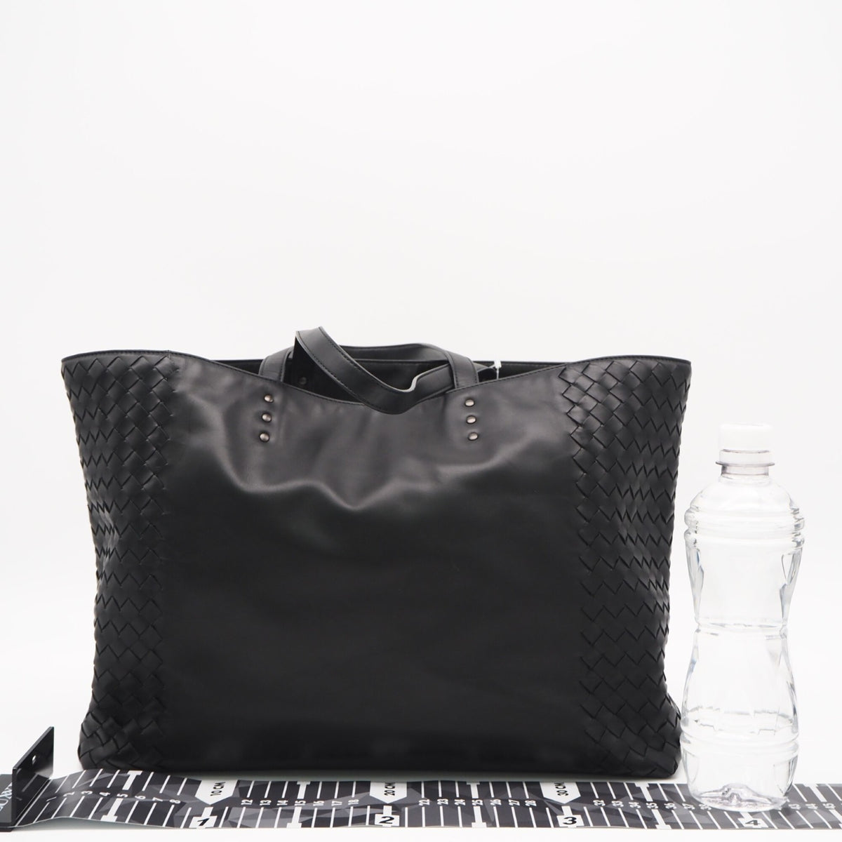 Bottega Veneta Intrecciato Black Leather Handbag Tote Bag (Pre-Owned)