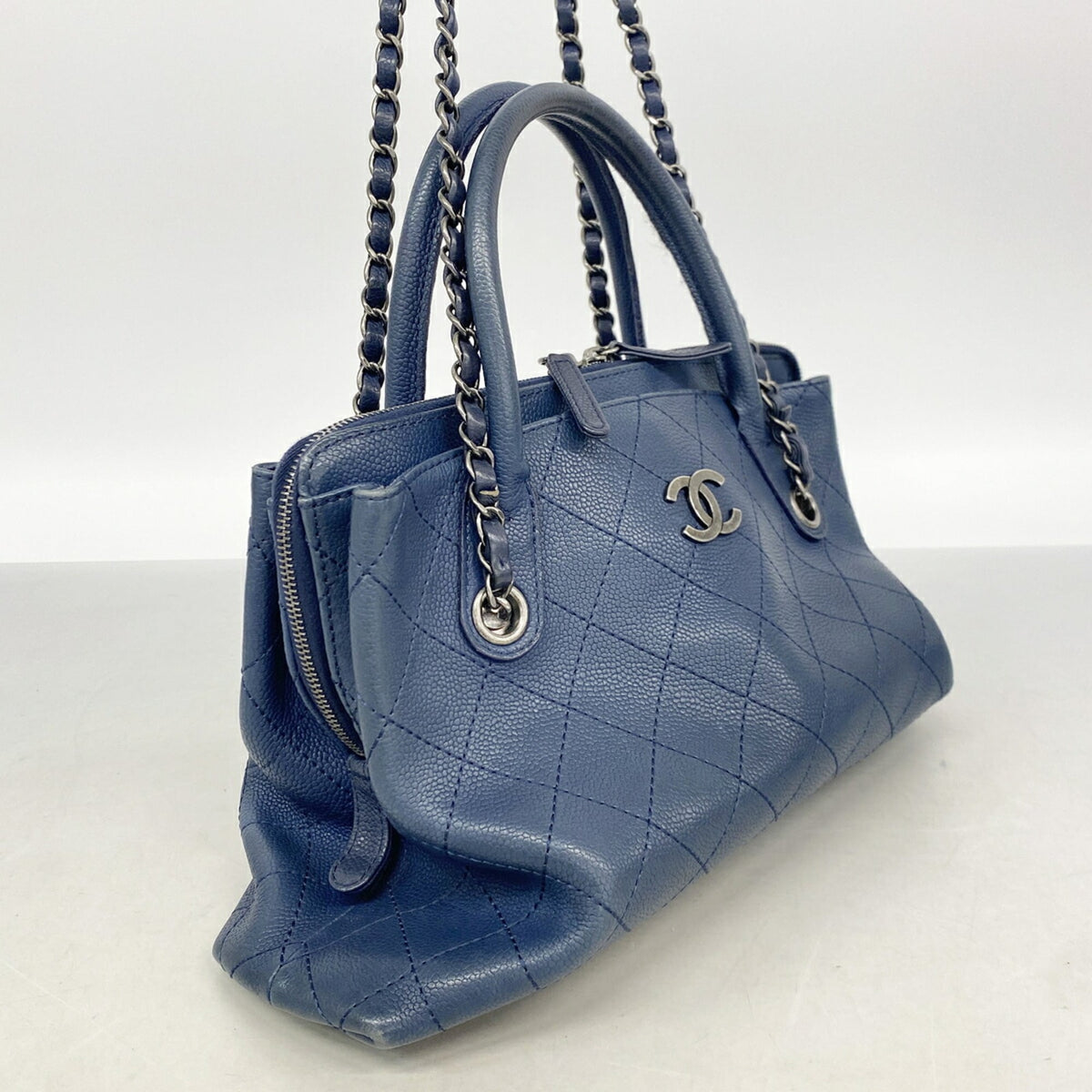 Chanel Blue Grained Calfskin Handbag (Pre-Owned)