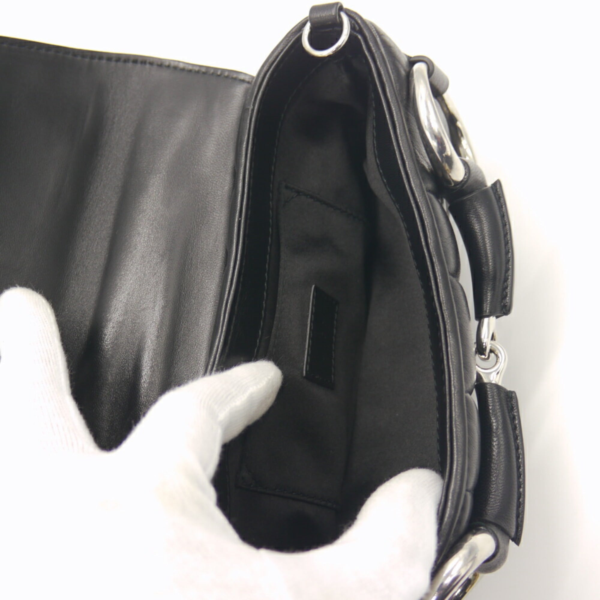 Gucci Black Leather Shoulder Bag (Pre-Owned)