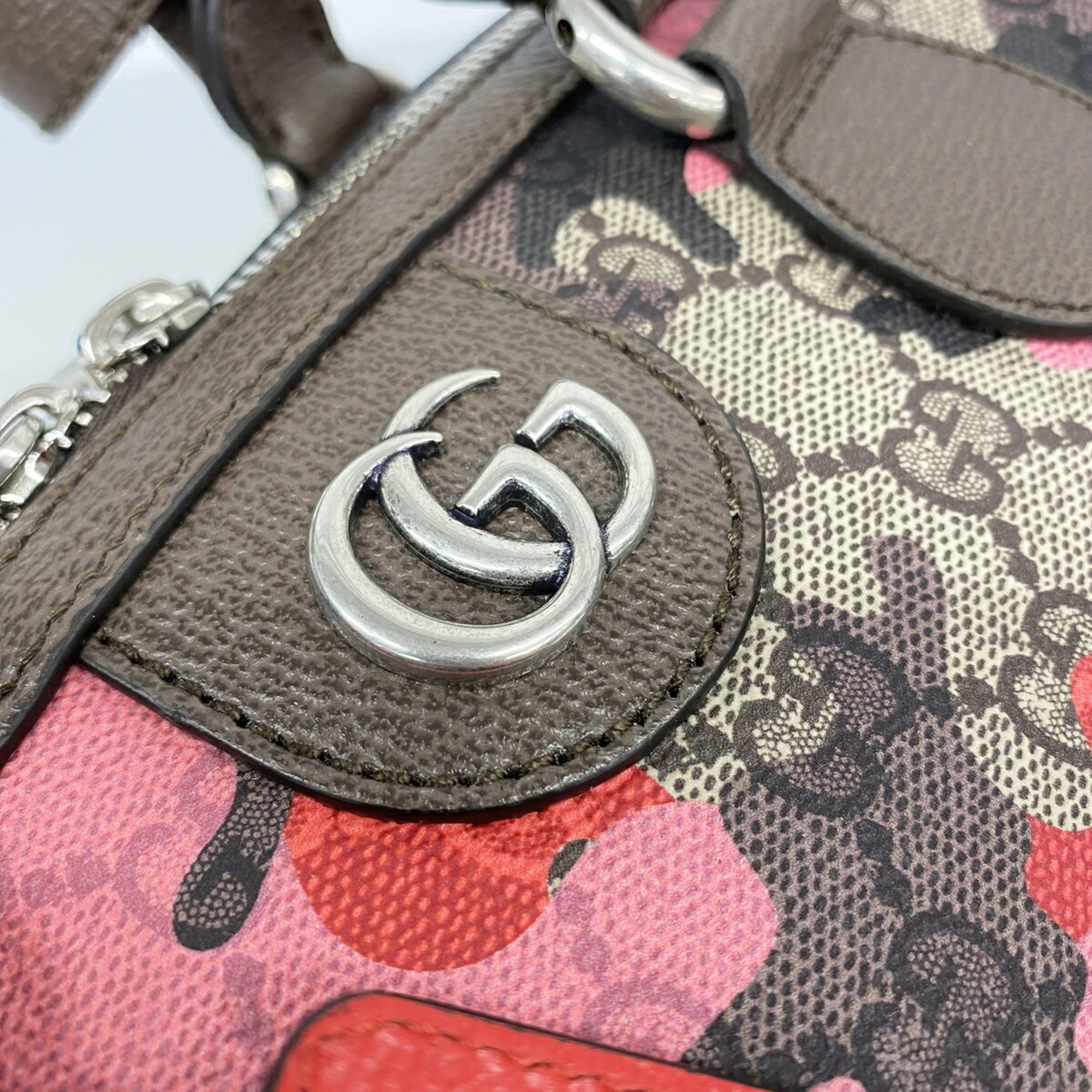 Gucci Brown Pink Red Color Pvc Handbag (Pre-Owned)