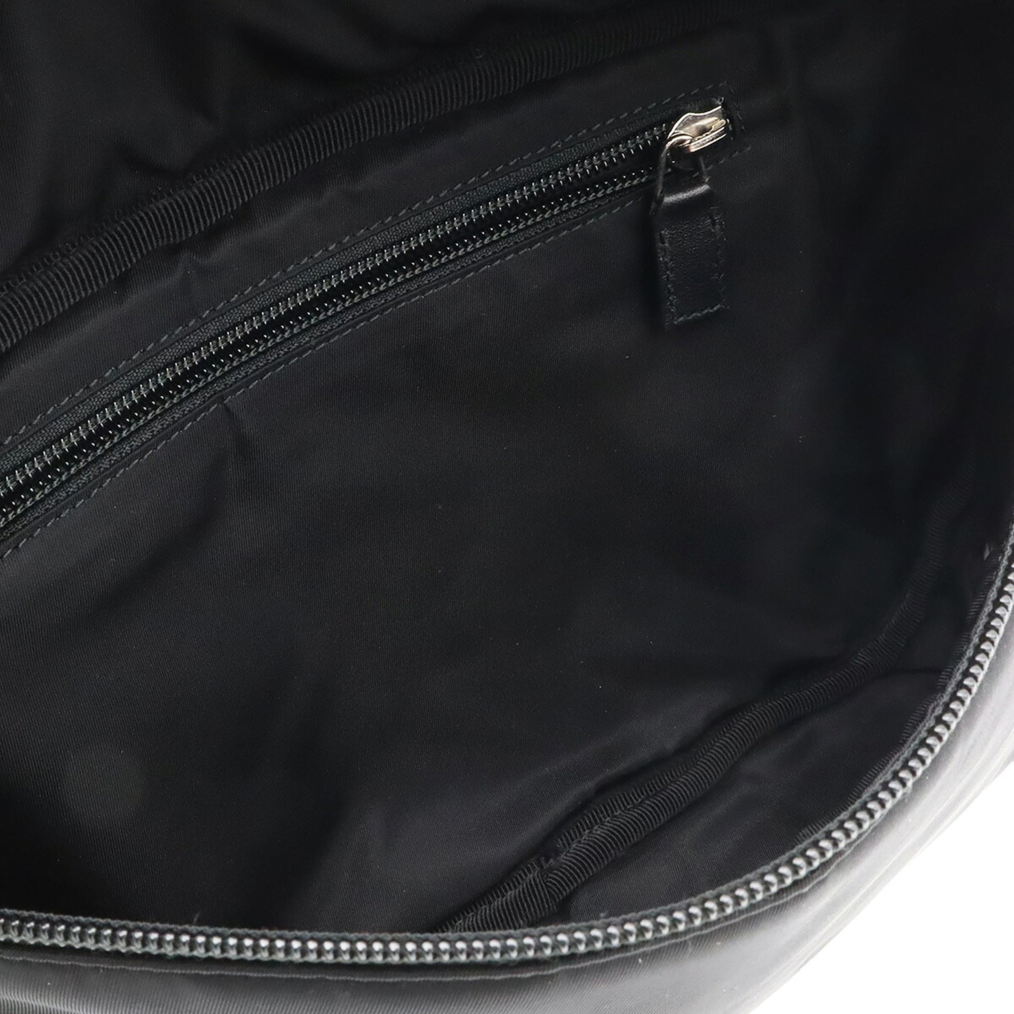 Gucci Black Nylon Pouch Sling Bag (Pre-Owned)