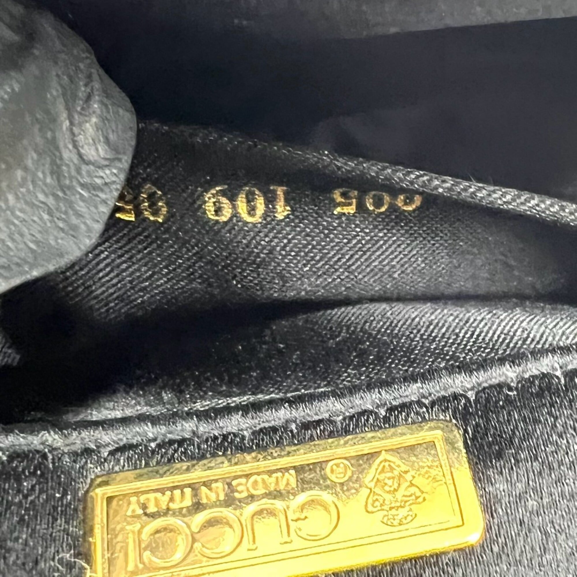 Gucci Black Satin Handbag Shoulder Bag (Pre-Owned)