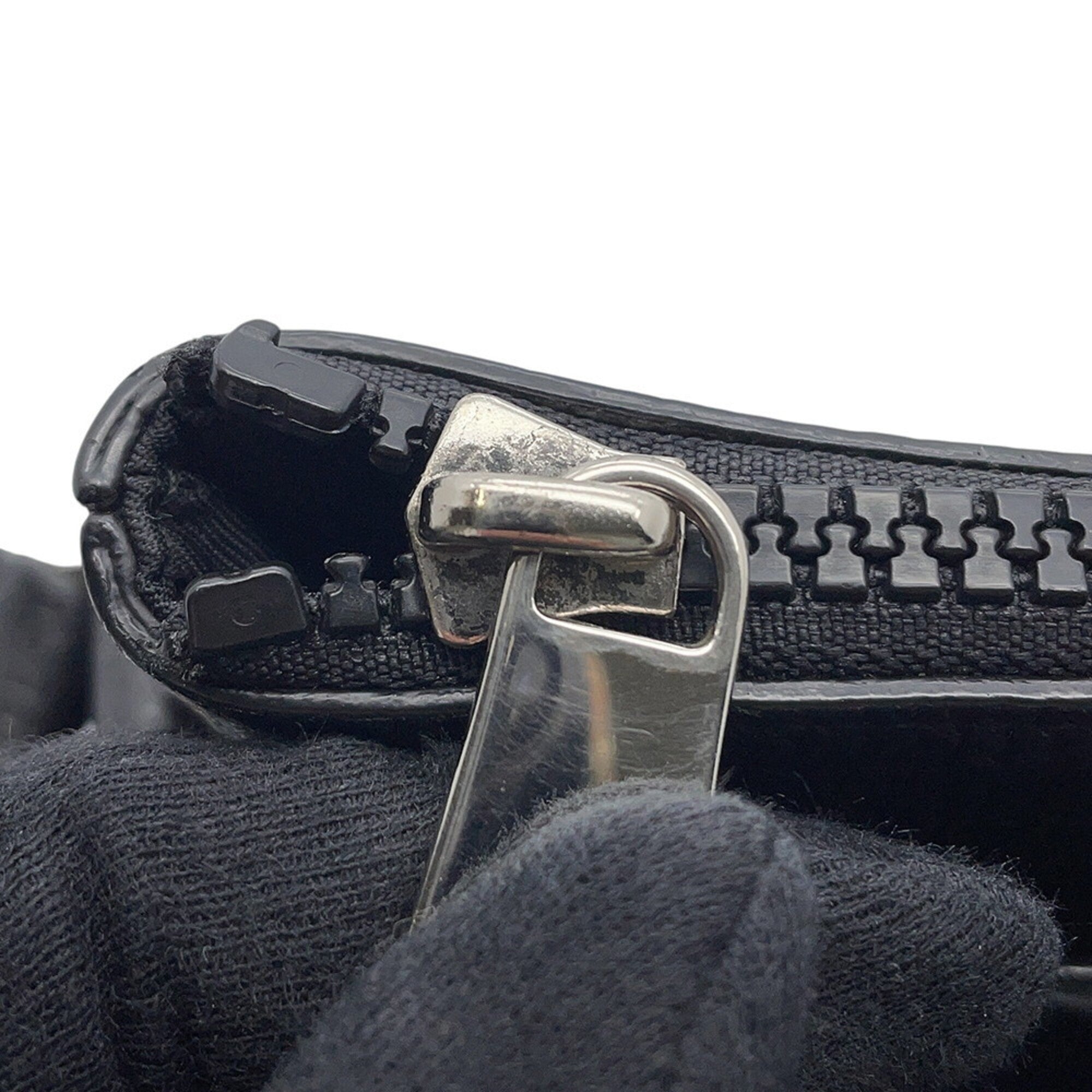 Gucci Black Nylon Handbag Shoulder Bag (Pre-Owned)