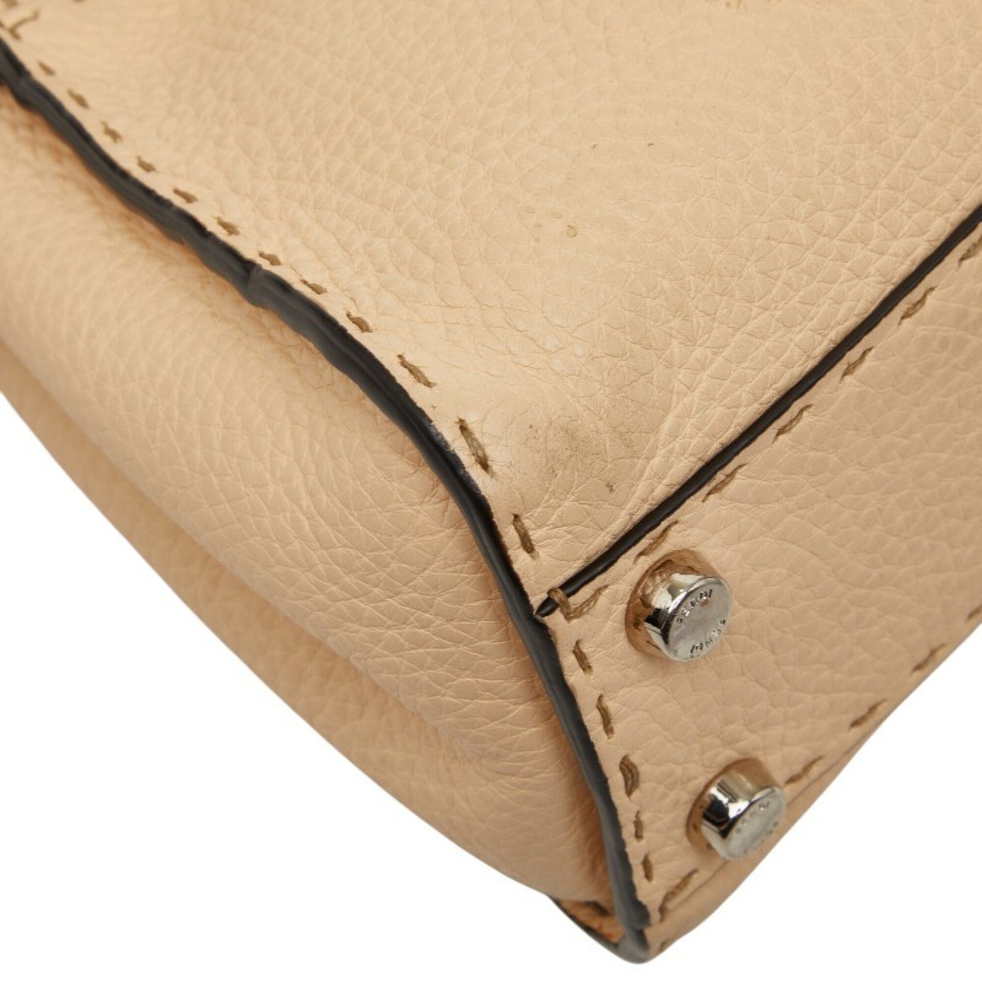 Fendi Beige Leather Handbag Shoulder Bag (Pre-Owned)