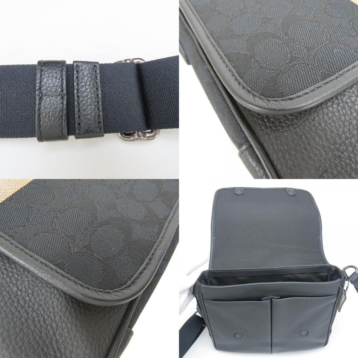 Coach Black Canvas Leather Shoulder Bag (Pre-Owned)