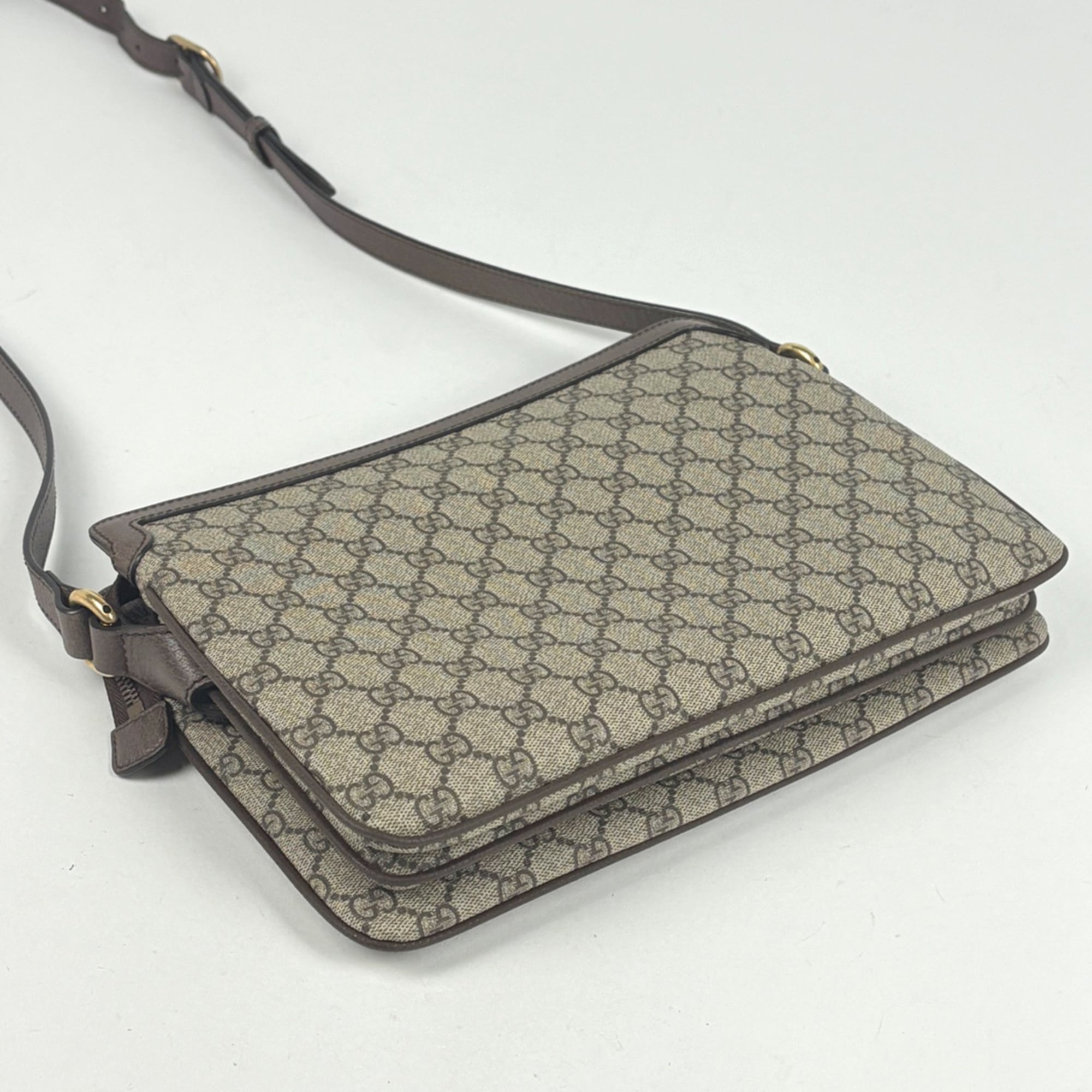 Gucci Brown Gg Supreme Shoulder Bag (Pre-Owned)
