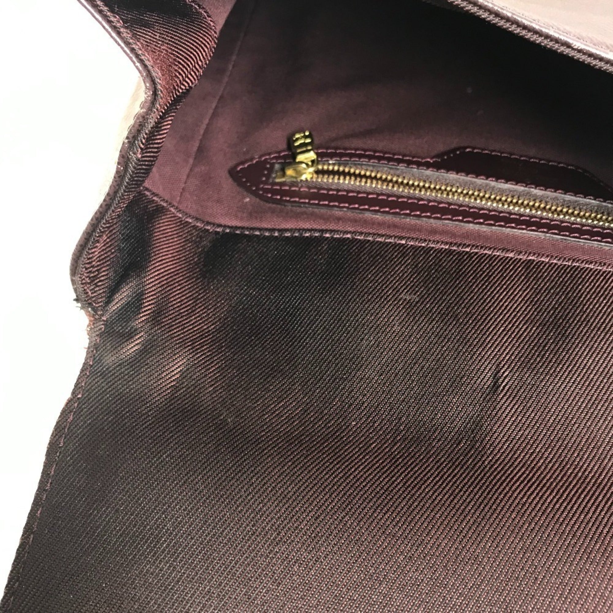 Louis Vuitton Acajou Taiga Leather Backpack (Pre-Owned)