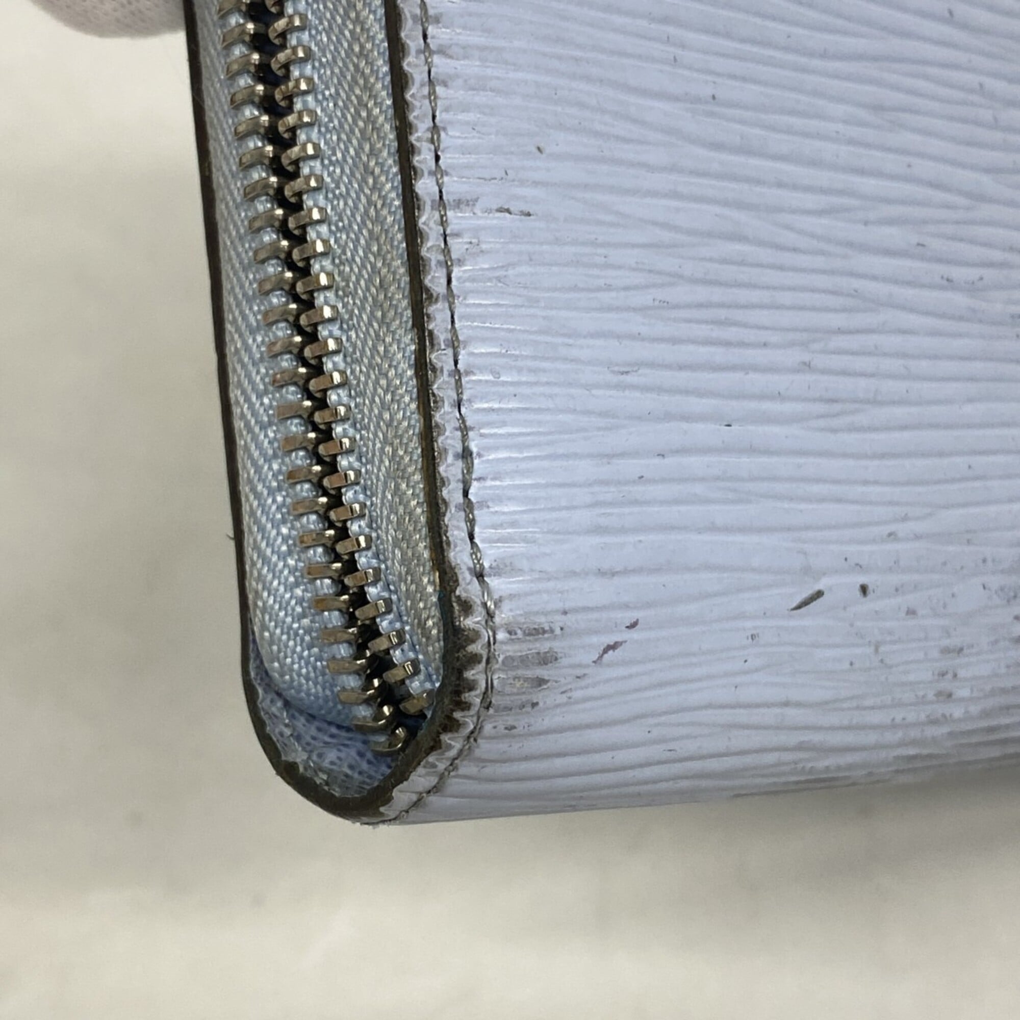 Louis Vuitton Ice Blue Long Wallet (Bi-Fold) (Pre-Owned)