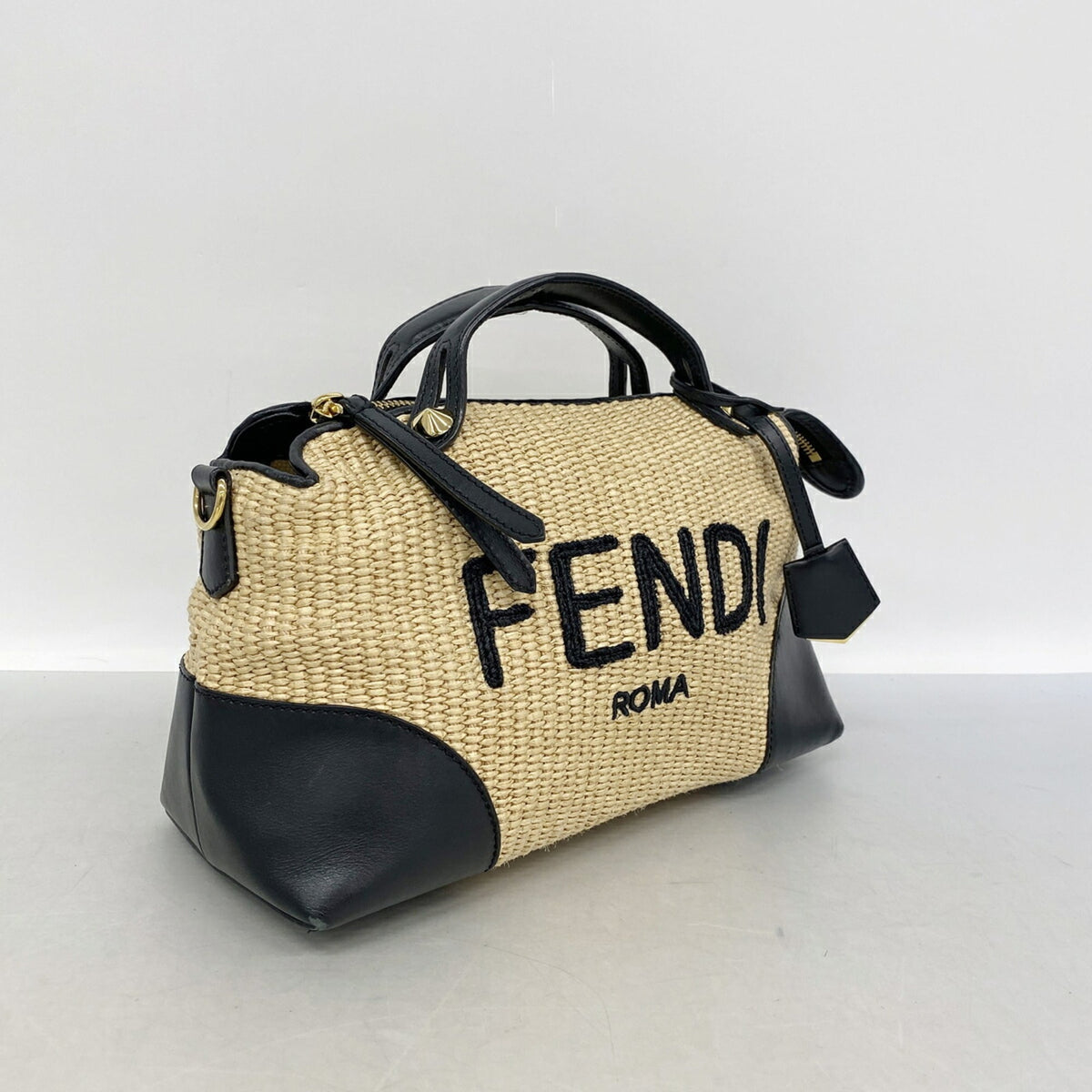 Fendi Beige Black Raffia Handbag (Pre-Owned)