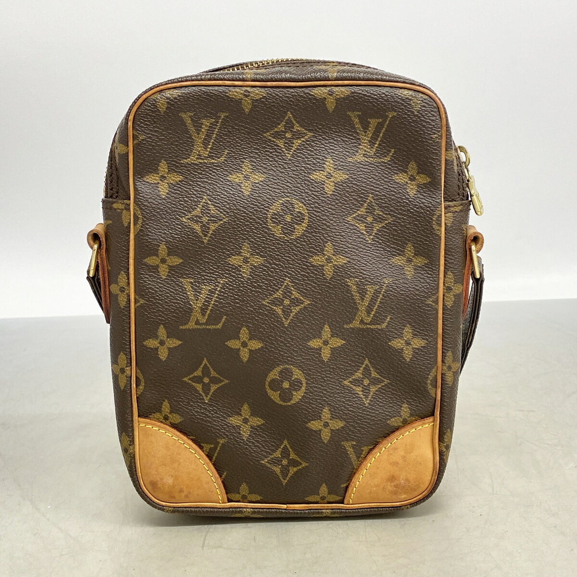 Louis Vuitton Brown Shoulder Bag (Pre-Owned)