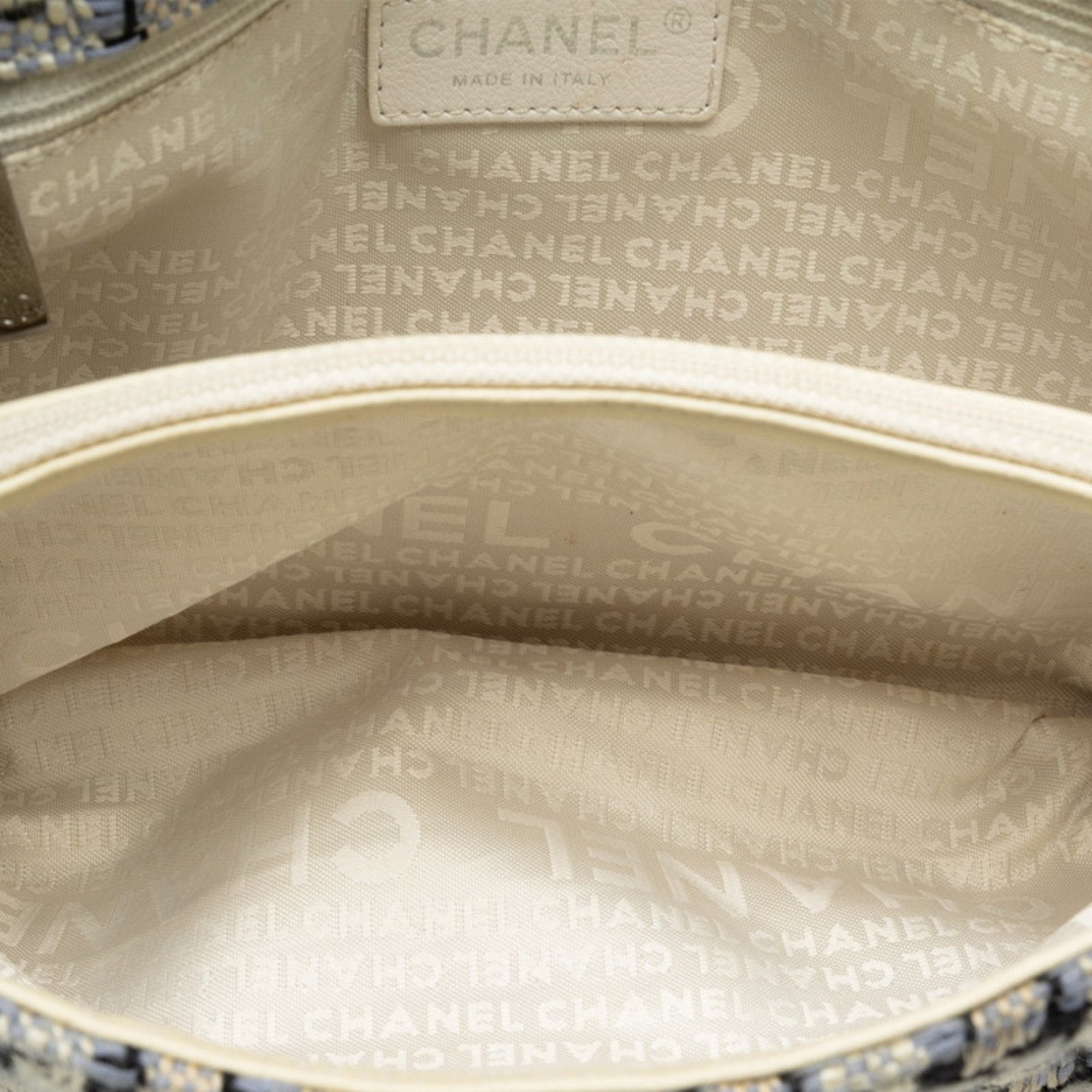 Chanel Blue White Tweed Wool Shoulder Bag (Pre-Owned)