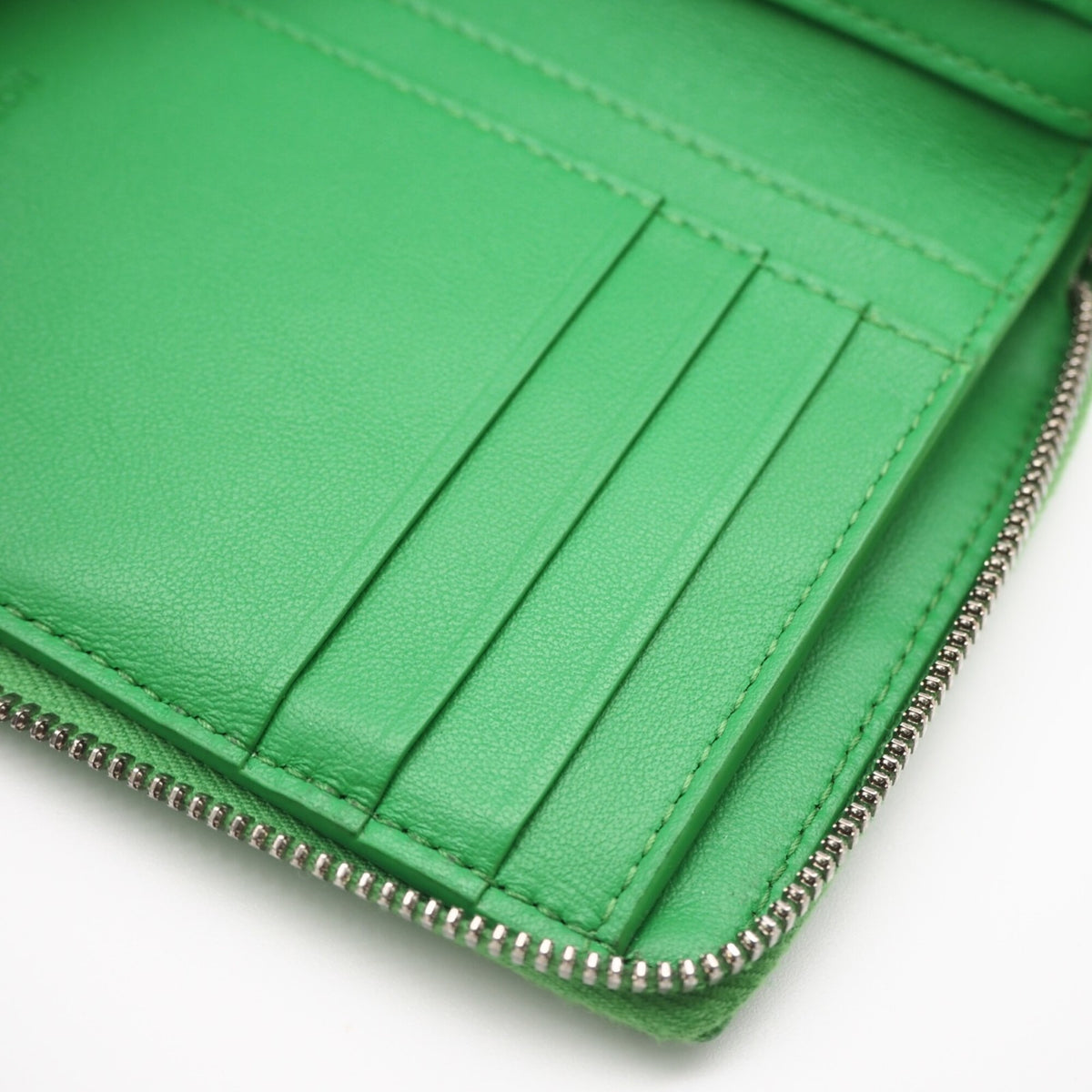 Bottega Veneta Intrecciato Green Leather Wallet (Bi-Fold) (Pre-Owned)